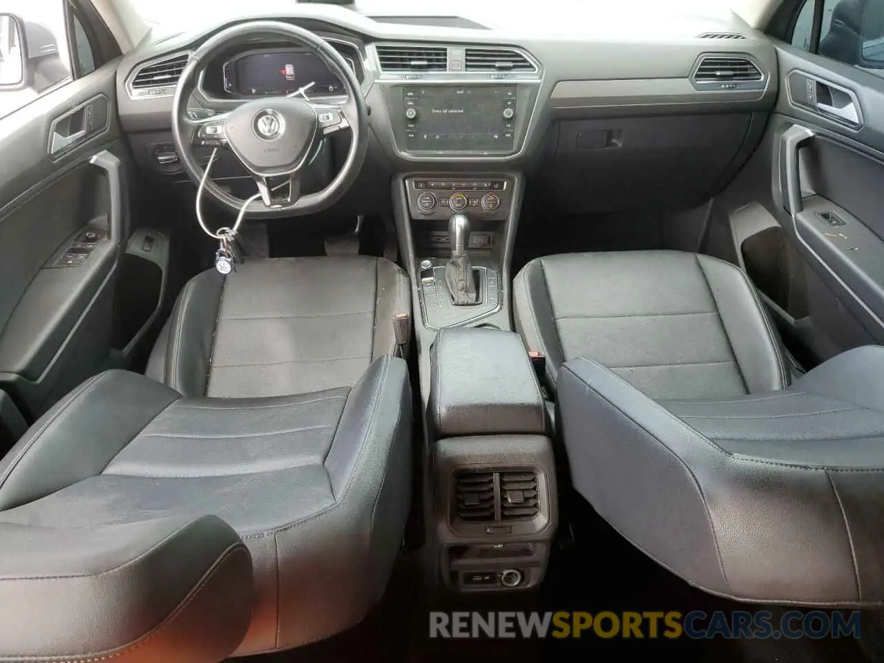 8 Photograph of a damaged car 3VV3B7AX5KM135570 VOLKSWAGEN TIGUAN 2019