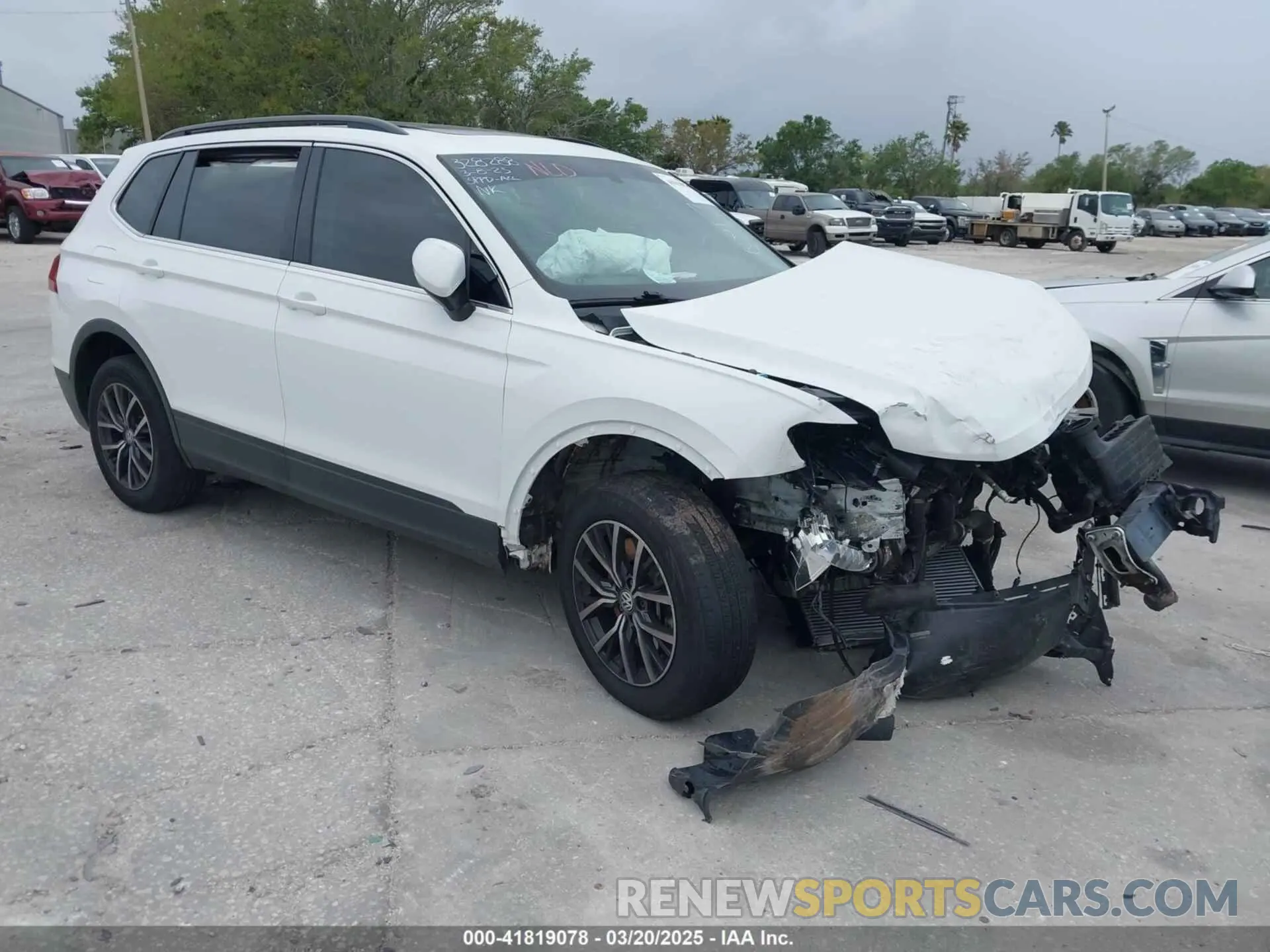 1 Photograph of a damaged car 3VV3B7AX5KM153342 VOLKSWAGEN TIGUAN 2019