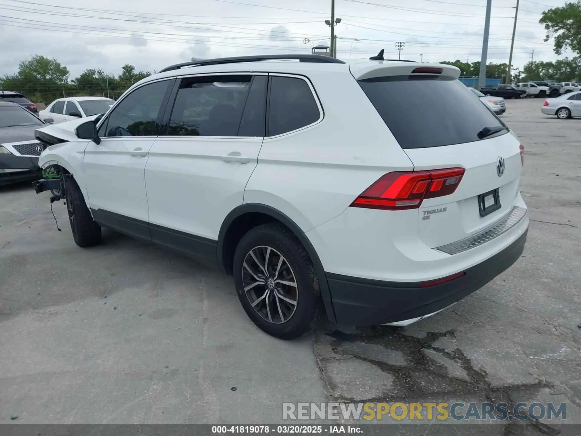 3 Photograph of a damaged car 3VV3B7AX5KM153342 VOLKSWAGEN TIGUAN 2019