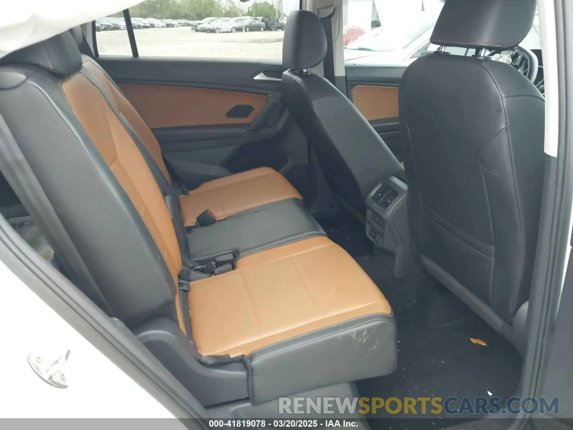 8 Photograph of a damaged car 3VV3B7AX5KM153342 VOLKSWAGEN TIGUAN 2019