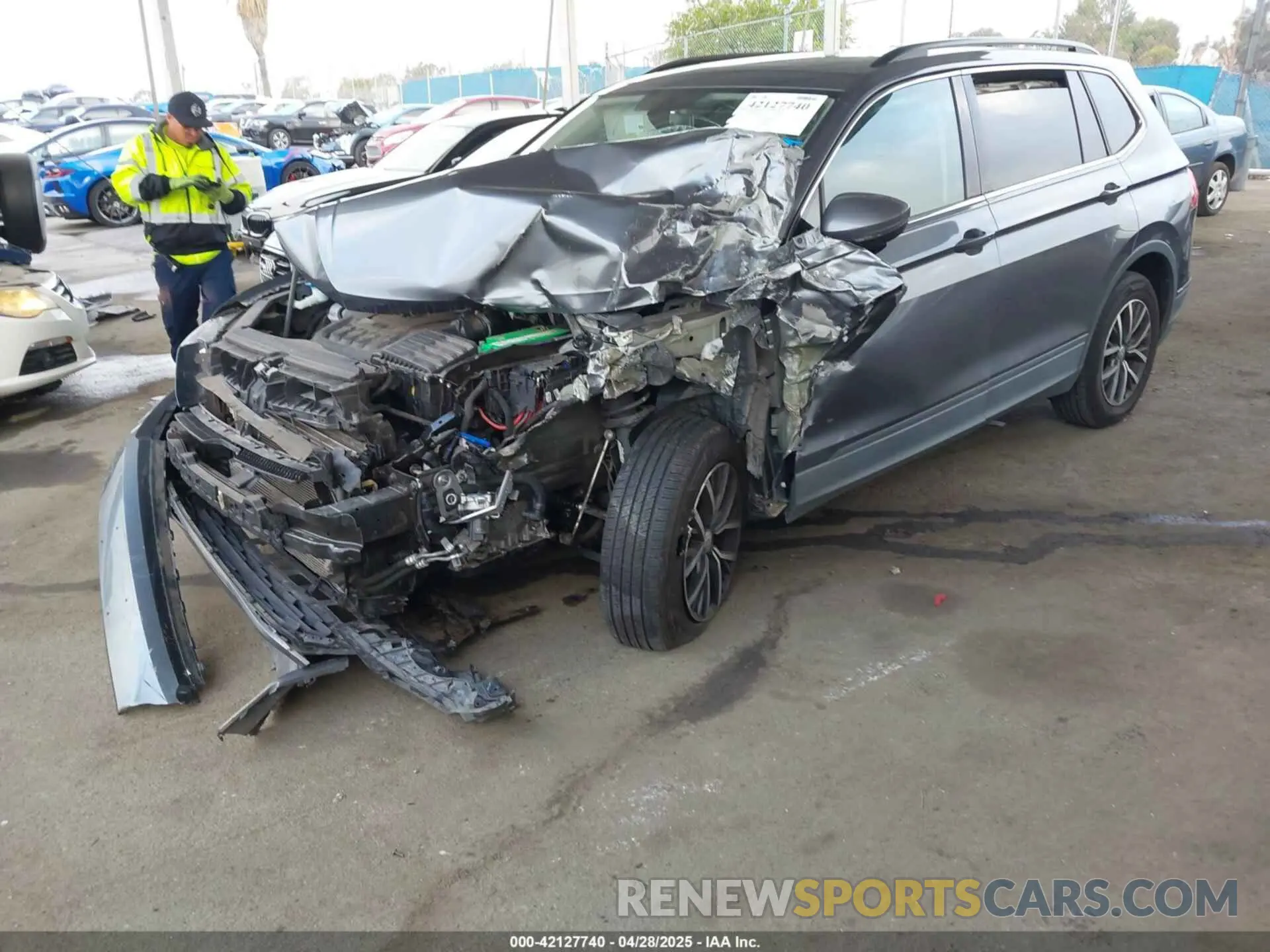 2 Photograph of a damaged car 3VV3B7AX5KM161599 VOLKSWAGEN TIGUAN 2019