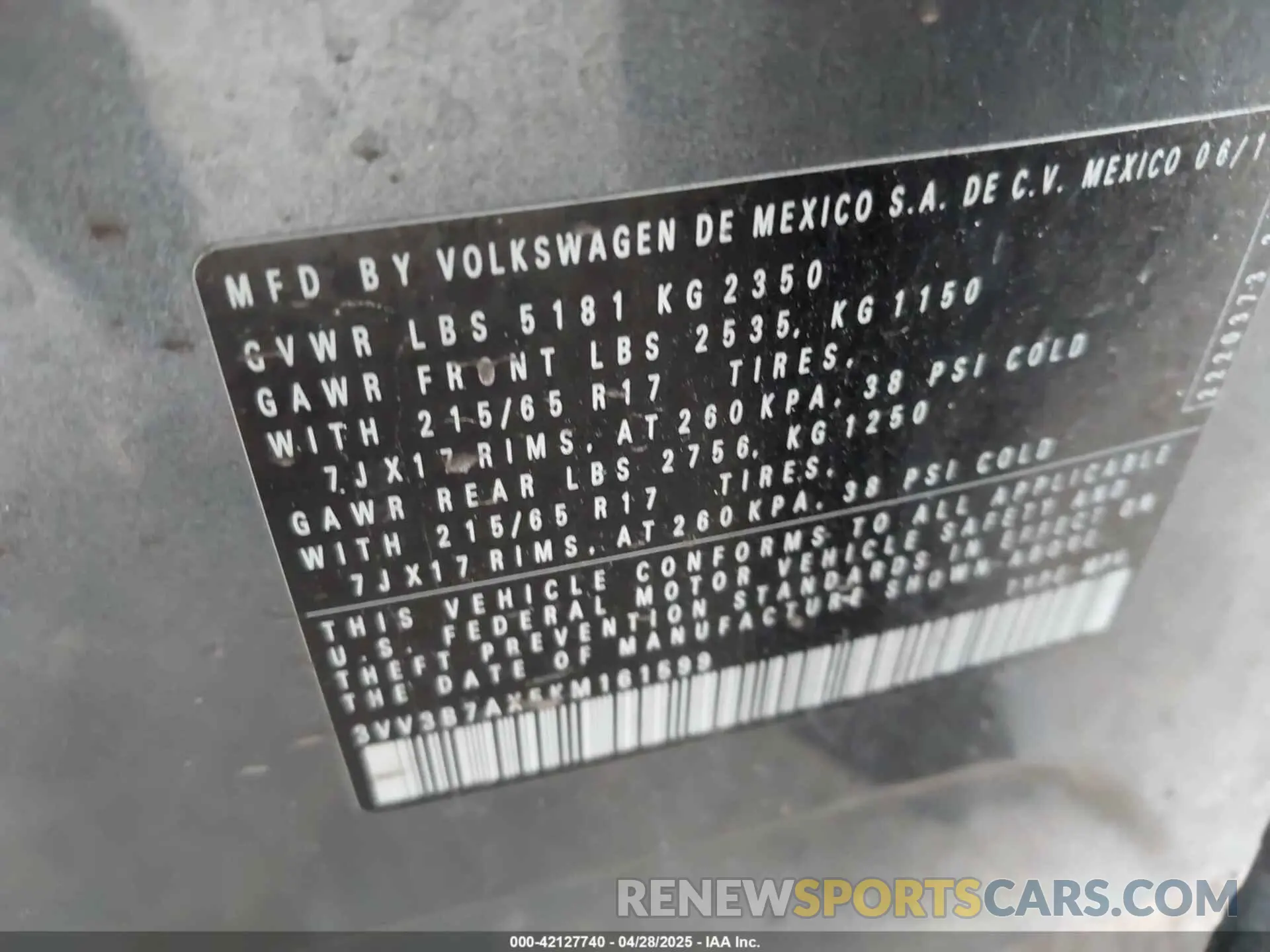 9 Photograph of a damaged car 3VV3B7AX5KM161599 VOLKSWAGEN TIGUAN 2019