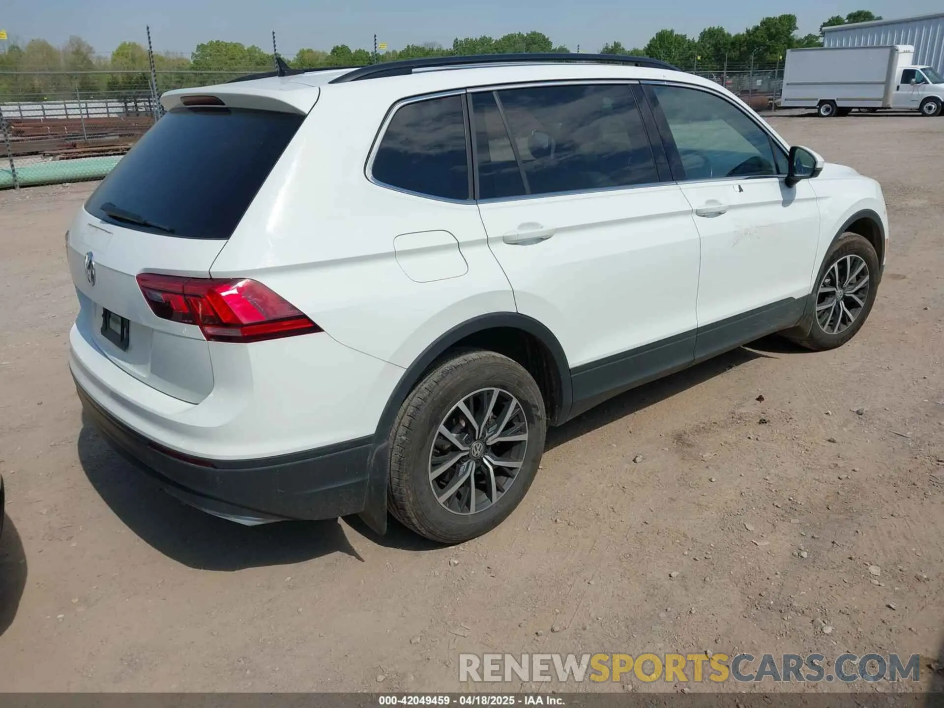 4 Photograph of a damaged car 3VV3B7AX5KM194120 VOLKSWAGEN TIGUAN 2019