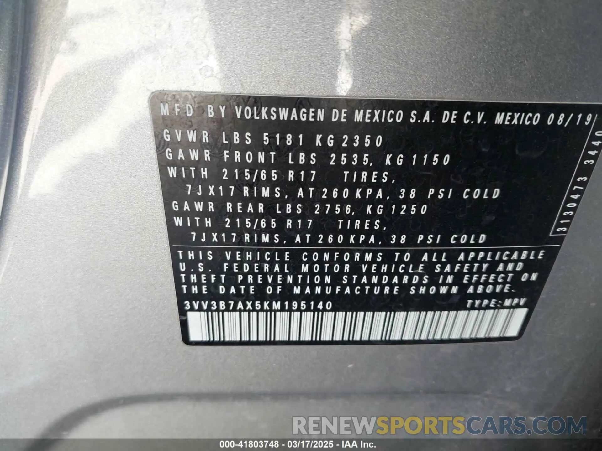 9 Photograph of a damaged car 3VV3B7AX5KM195140 VOLKSWAGEN TIGUAN 2019