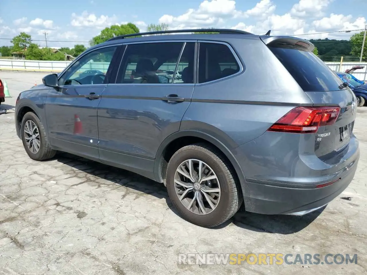 2 Photograph of a damaged car 3VV3B7AX6KM006625 VOLKSWAGEN TIGUAN 2019