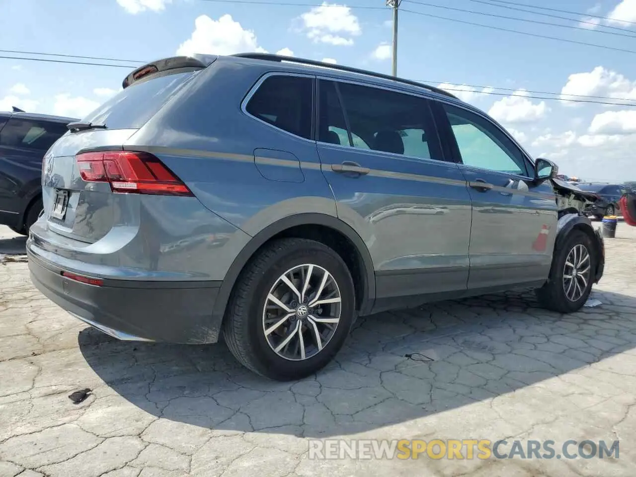 3 Photograph of a damaged car 3VV3B7AX6KM006625 VOLKSWAGEN TIGUAN 2019
