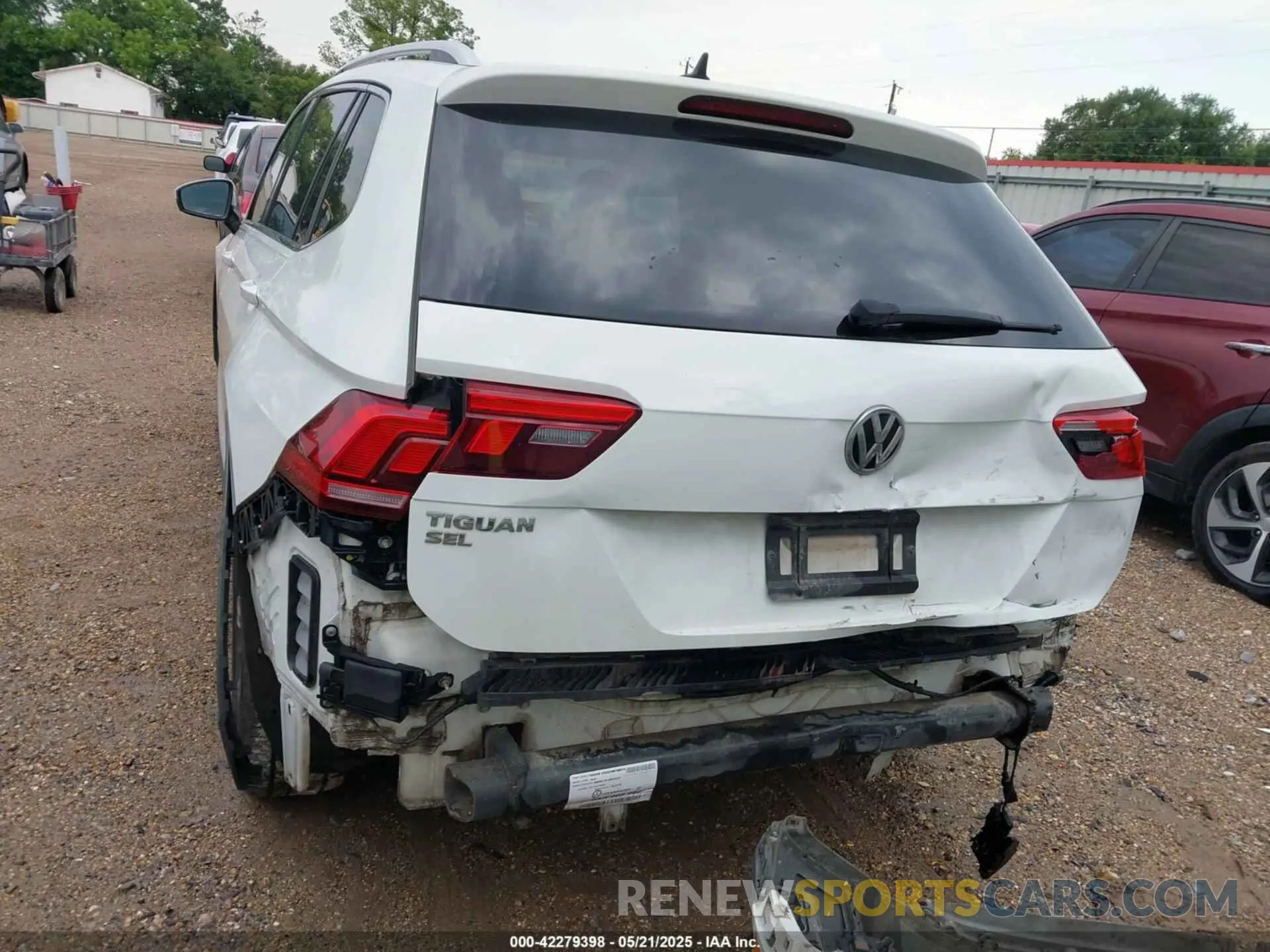 6 Photograph of a damaged car 3VV3B7AX6KM018161 VOLKSWAGEN TIGUAN 2019