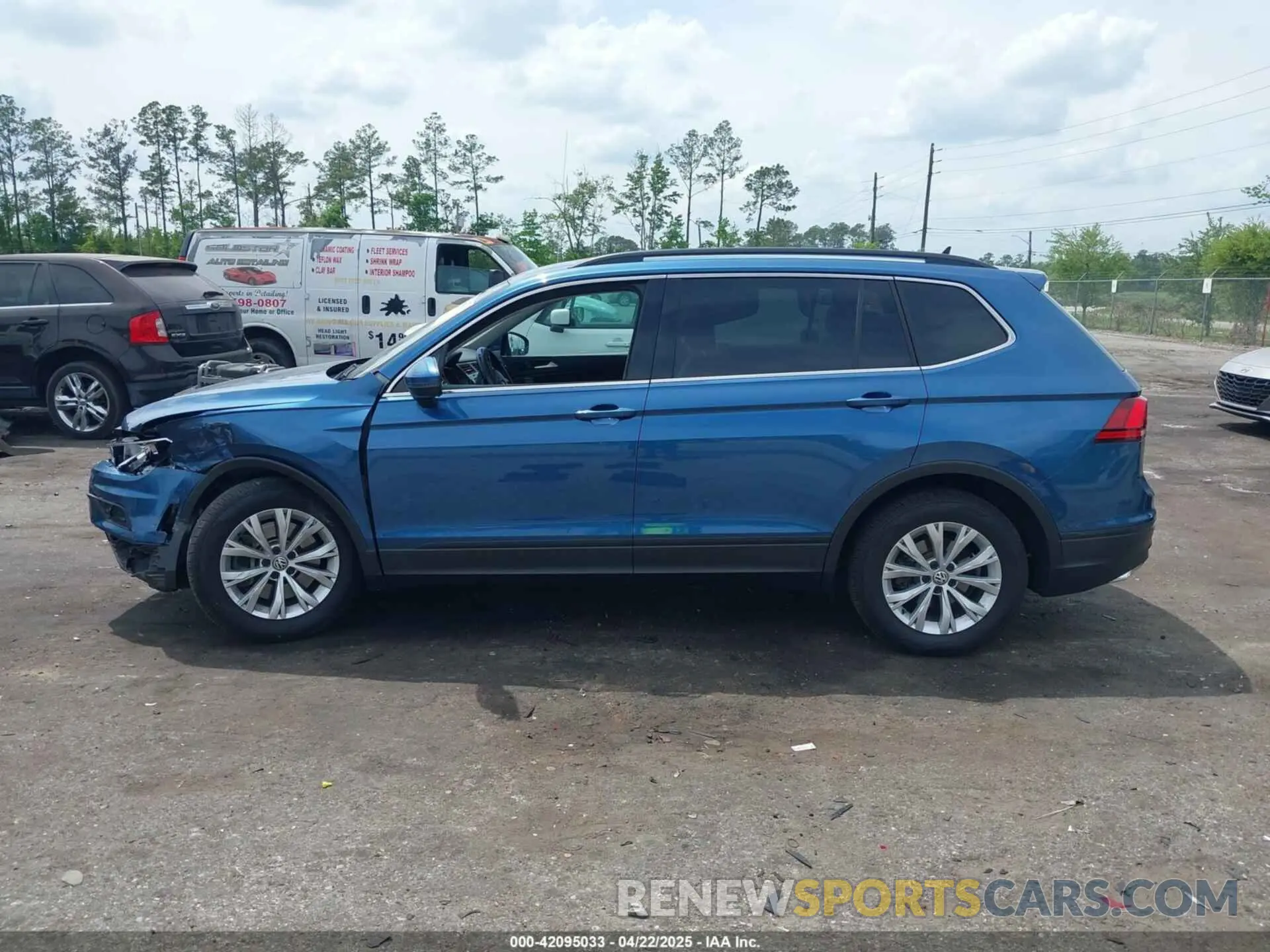 14 Photograph of a damaged car 3VV3B7AX6KM048924 VOLKSWAGEN TIGUAN 2019