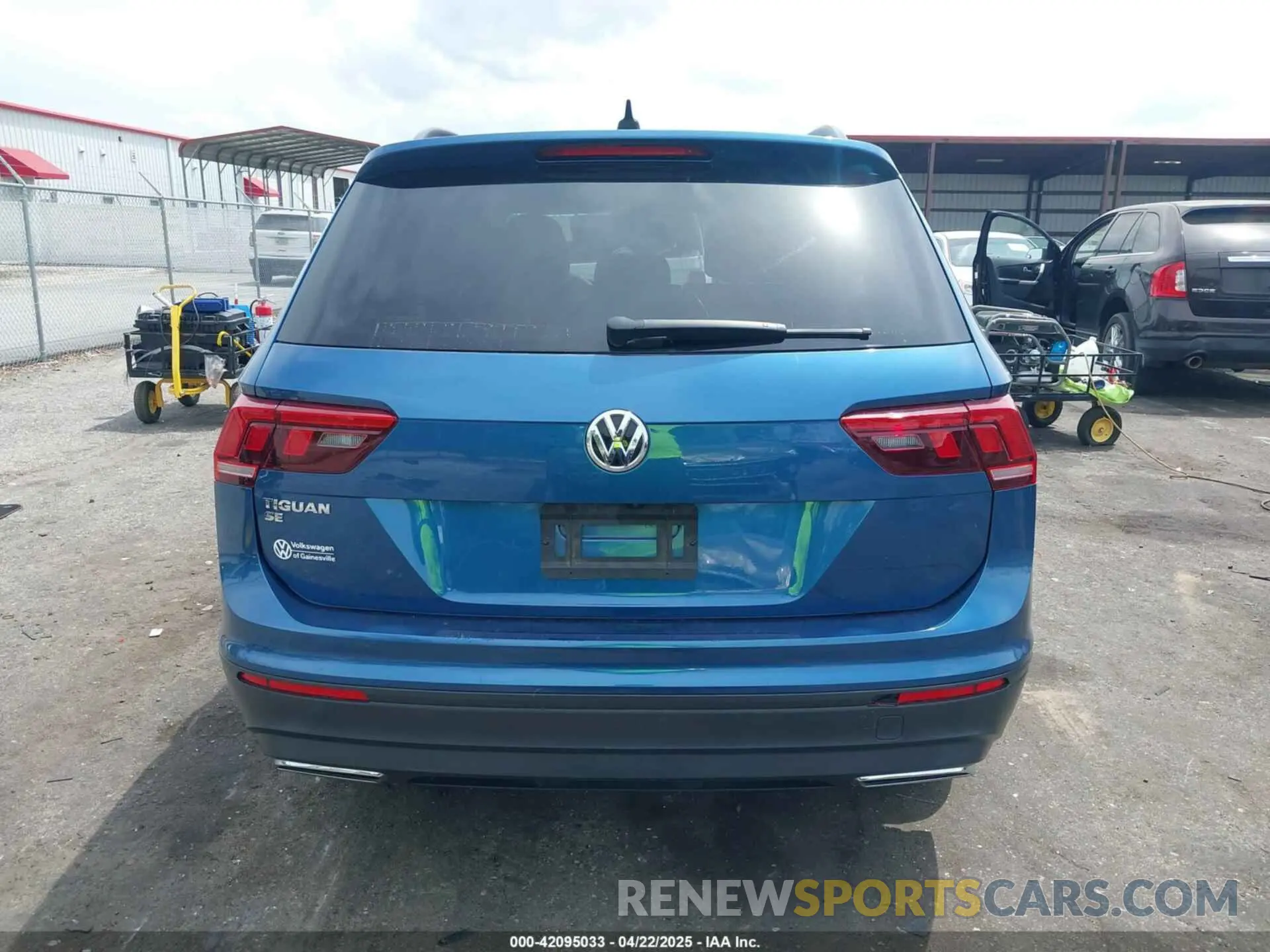 16 Photograph of a damaged car 3VV3B7AX6KM048924 VOLKSWAGEN TIGUAN 2019