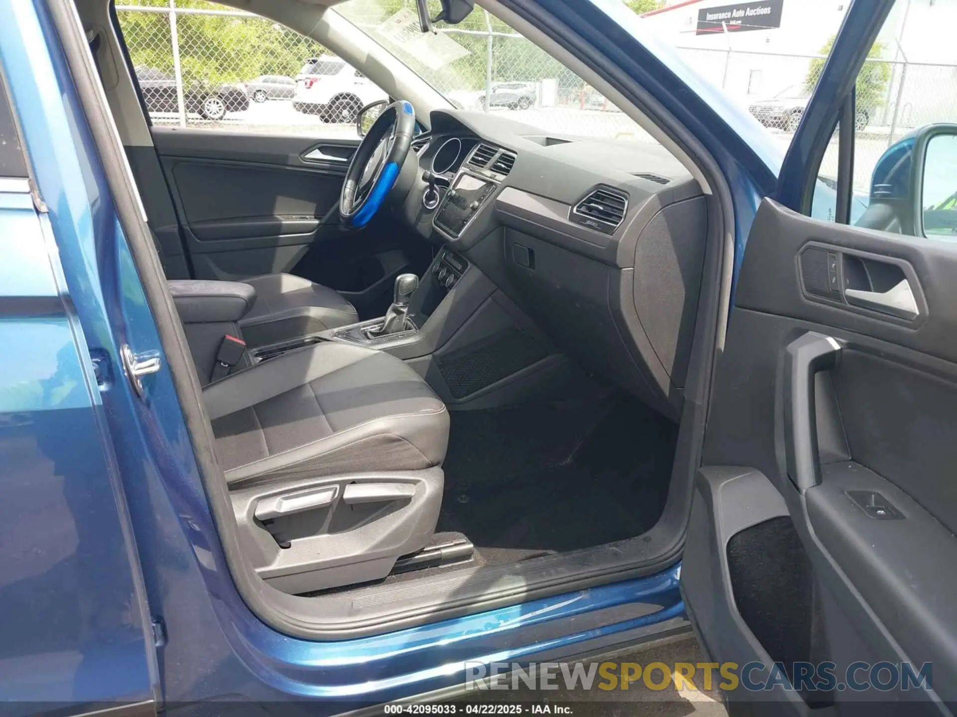5 Photograph of a damaged car 3VV3B7AX6KM048924 VOLKSWAGEN TIGUAN 2019