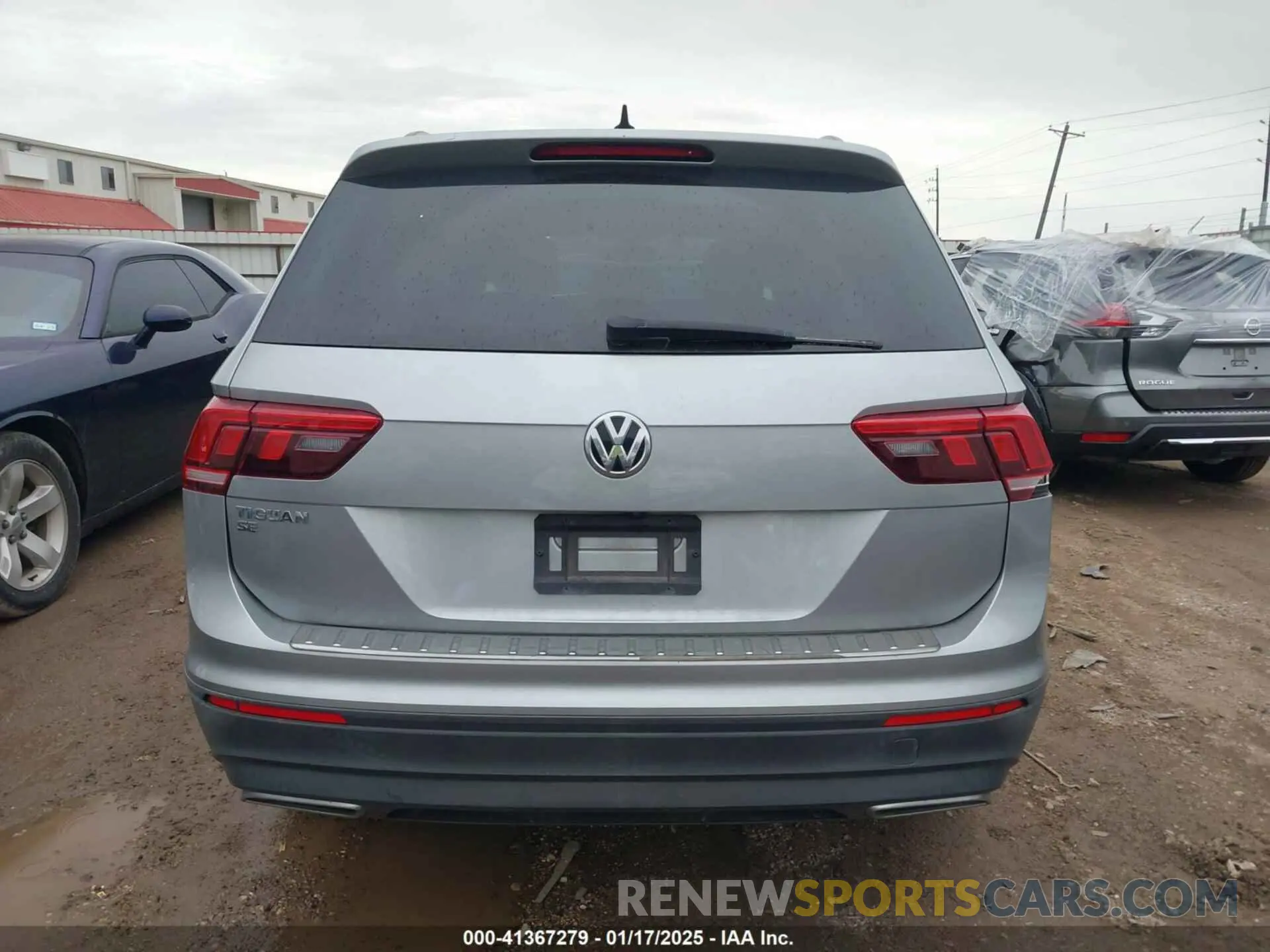 16 Photograph of a damaged car 3VV3B7AX6KM138493 VOLKSWAGEN TIGUAN 2019