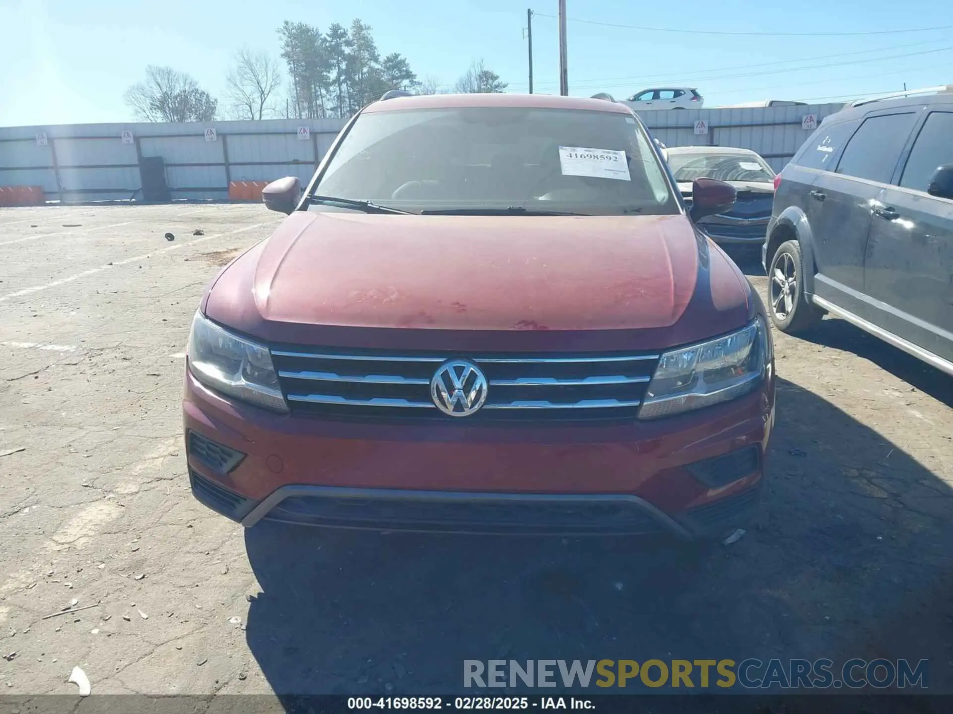 12 Photograph of a damaged car 3VV3B7AX6KM161627 VOLKSWAGEN TIGUAN 2019