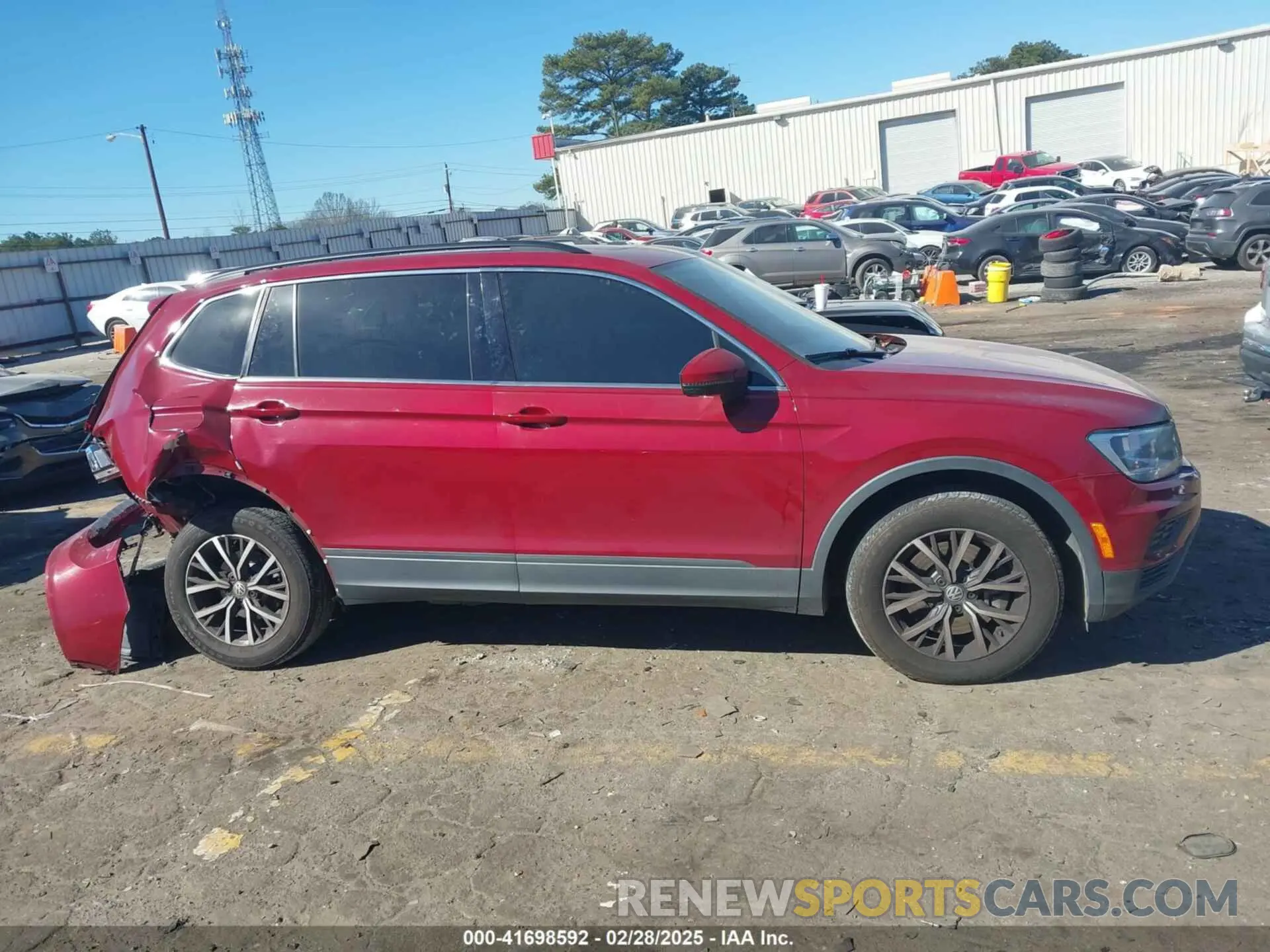 13 Photograph of a damaged car 3VV3B7AX6KM161627 VOLKSWAGEN TIGUAN 2019