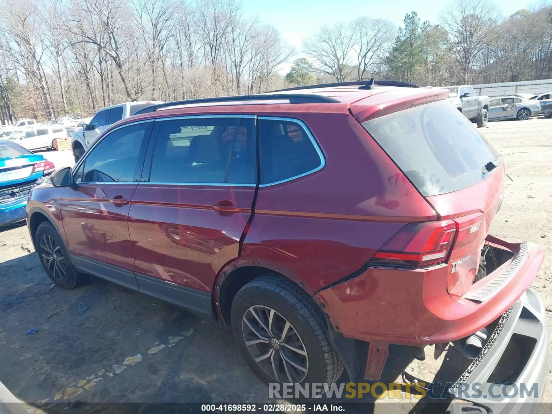 14 Photograph of a damaged car 3VV3B7AX6KM161627 VOLKSWAGEN TIGUAN 2019