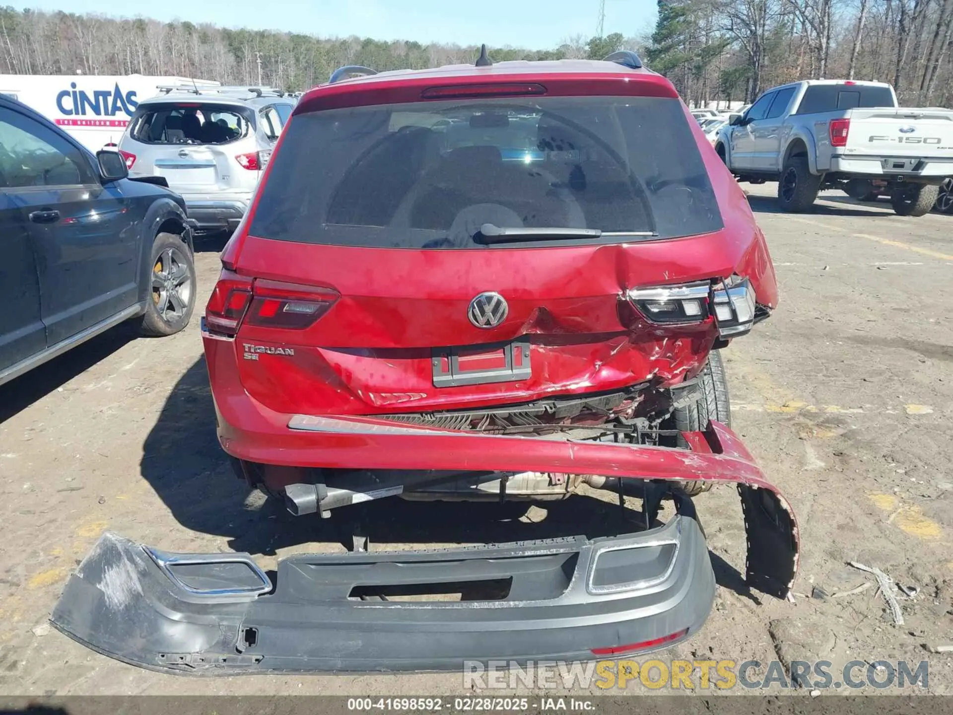 16 Photograph of a damaged car 3VV3B7AX6KM161627 VOLKSWAGEN TIGUAN 2019