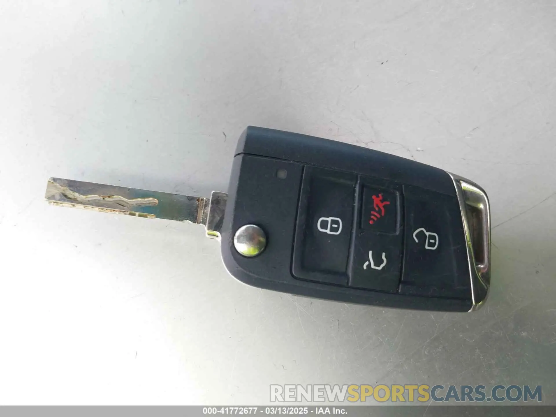 11 Photograph of a damaged car 3VV3B7AX6KM178881 VOLKSWAGEN TIGUAN 2019
