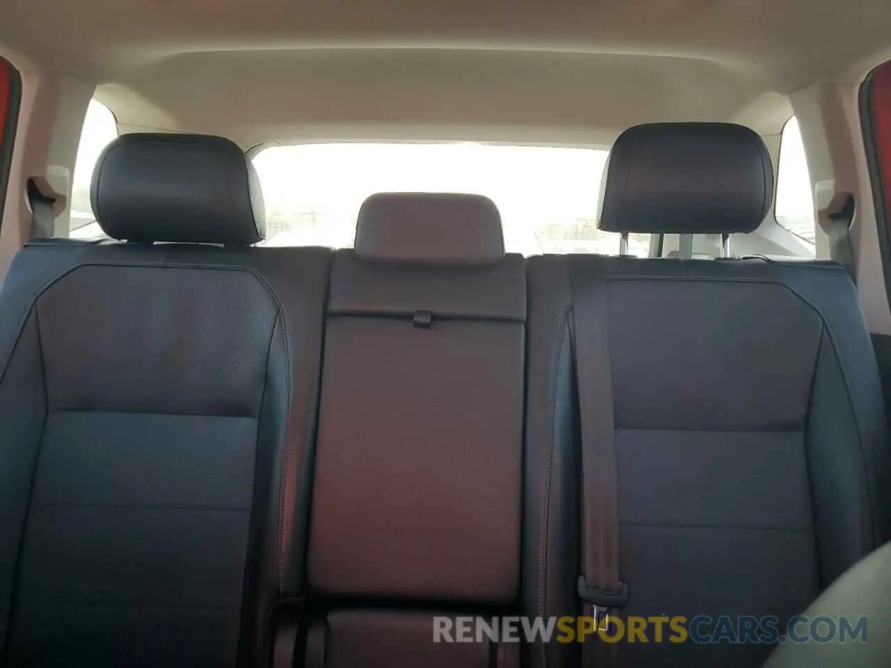 10 Photograph of a damaged car 3VV3B7AX7KM013115 VOLKSWAGEN TIGUAN 2019
