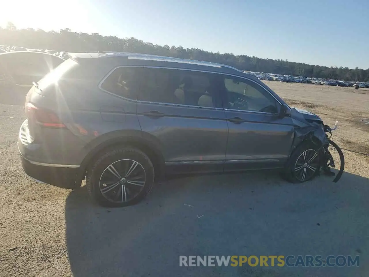 3 Photograph of a damaged car 3VV3B7AX7KM042713 VOLKSWAGEN TIGUAN 2019