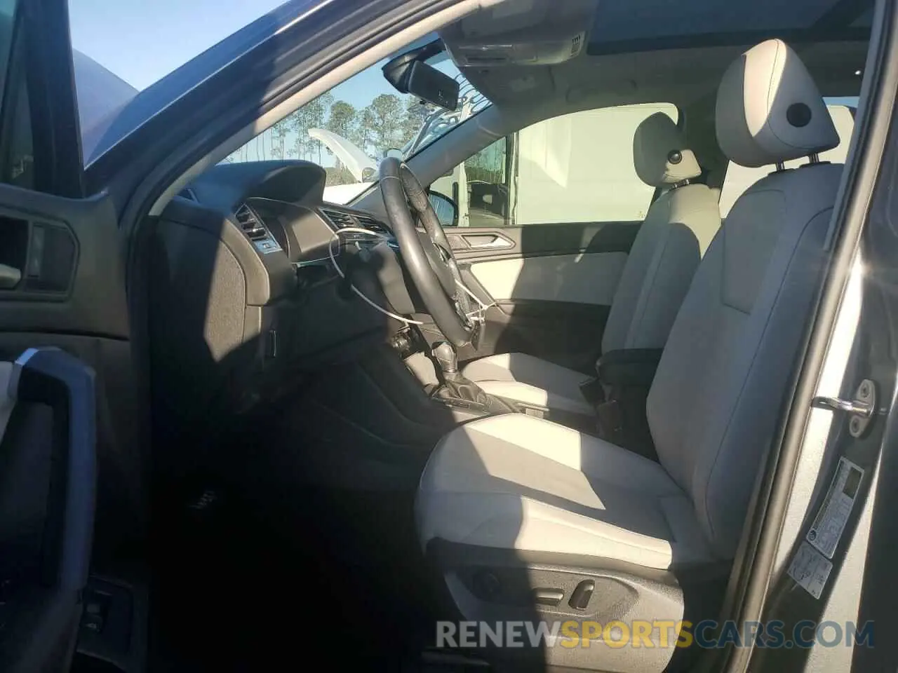 7 Photograph of a damaged car 3VV3B7AX7KM042713 VOLKSWAGEN TIGUAN 2019