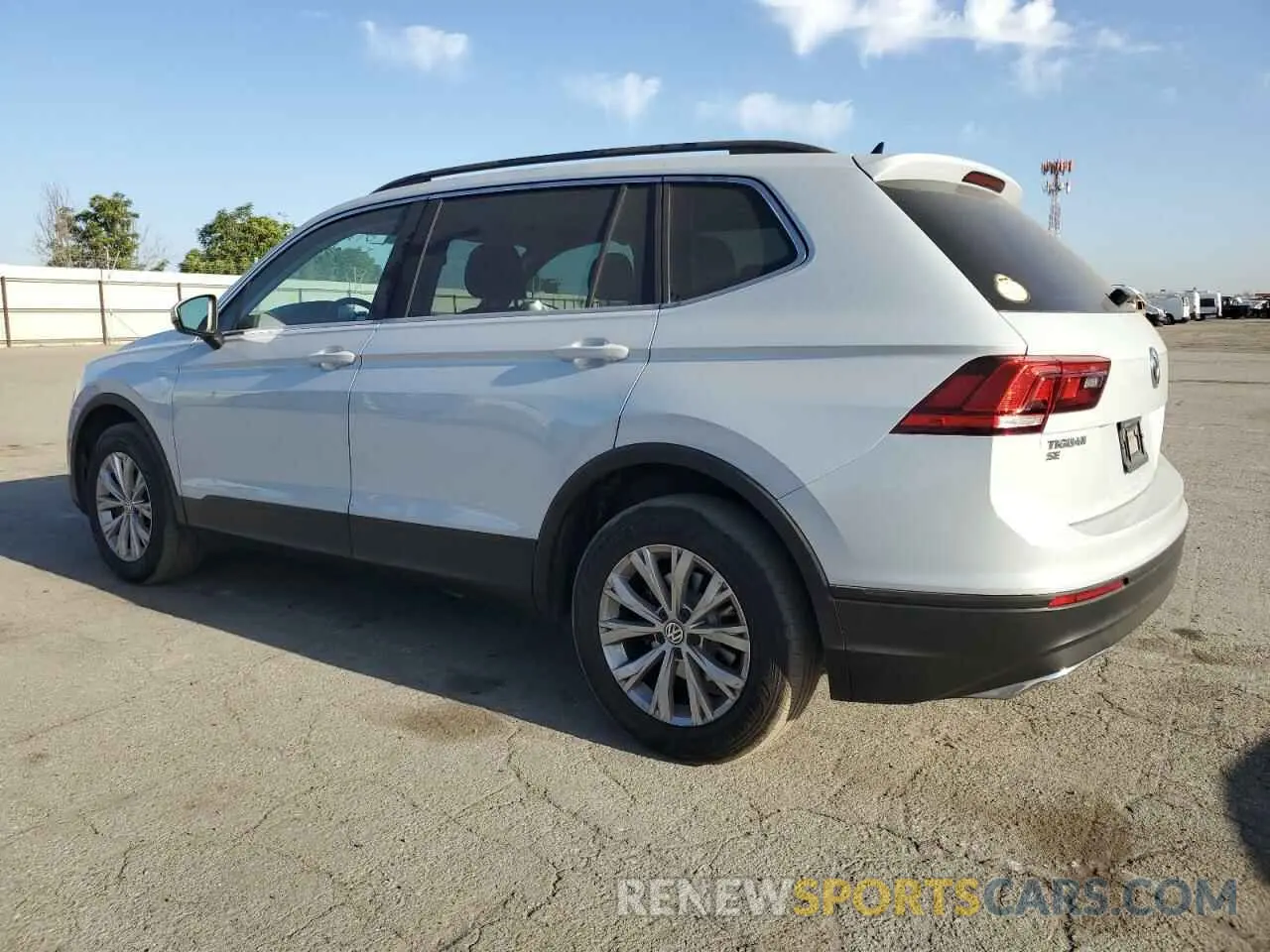 2 Photograph of a damaged car 3VV3B7AX7KM044817 VOLKSWAGEN TIGUAN 2019