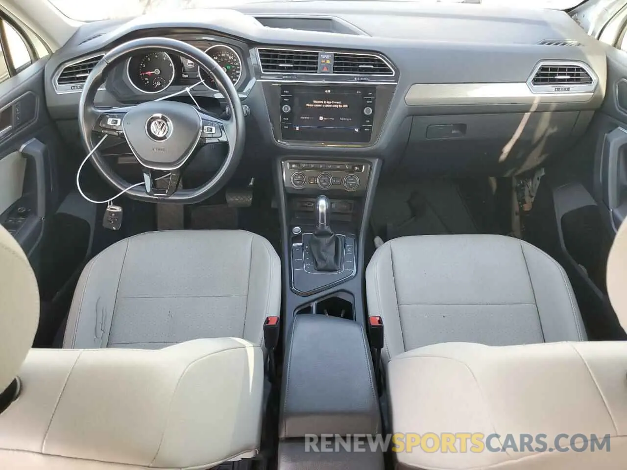 8 Photograph of a damaged car 3VV3B7AX7KM044817 VOLKSWAGEN TIGUAN 2019
