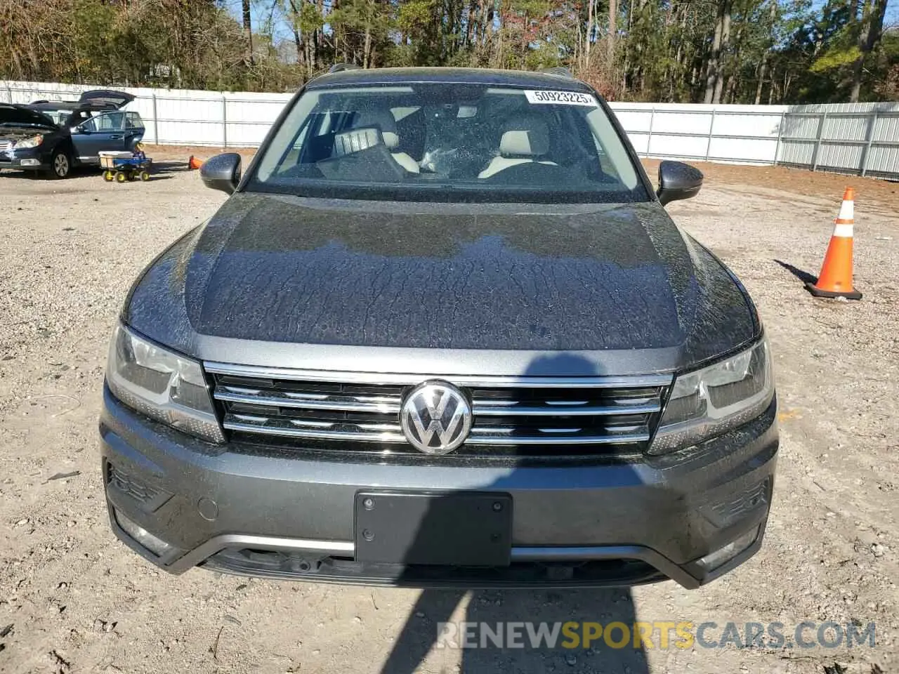 5 Photograph of a damaged car 3VV3B7AX7KM080619 VOLKSWAGEN TIGUAN 2019