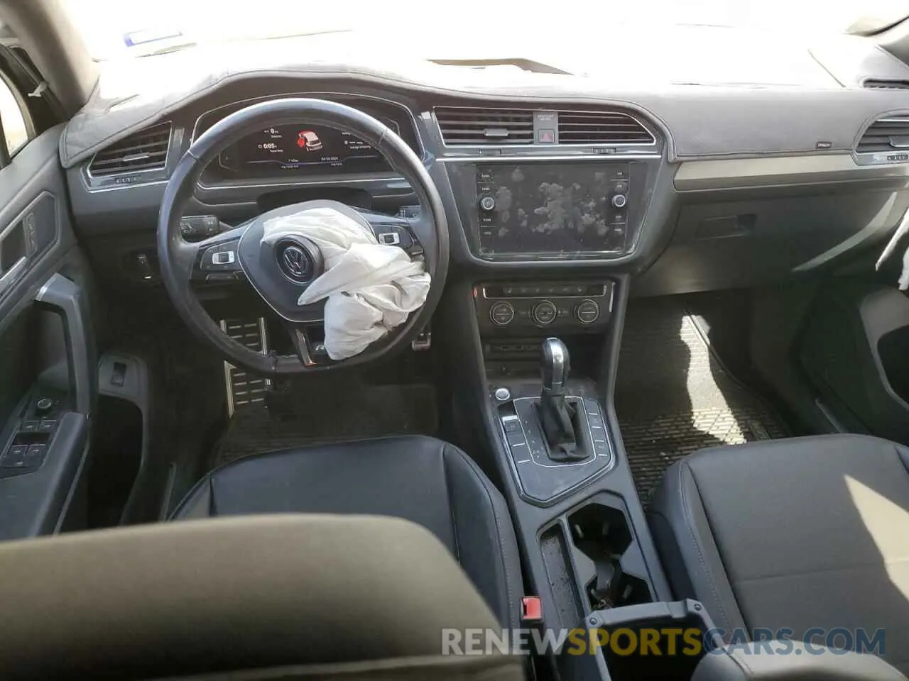 8 Photograph of a damaged car 3VV3B7AX7KM108001 VOLKSWAGEN TIGUAN 2019