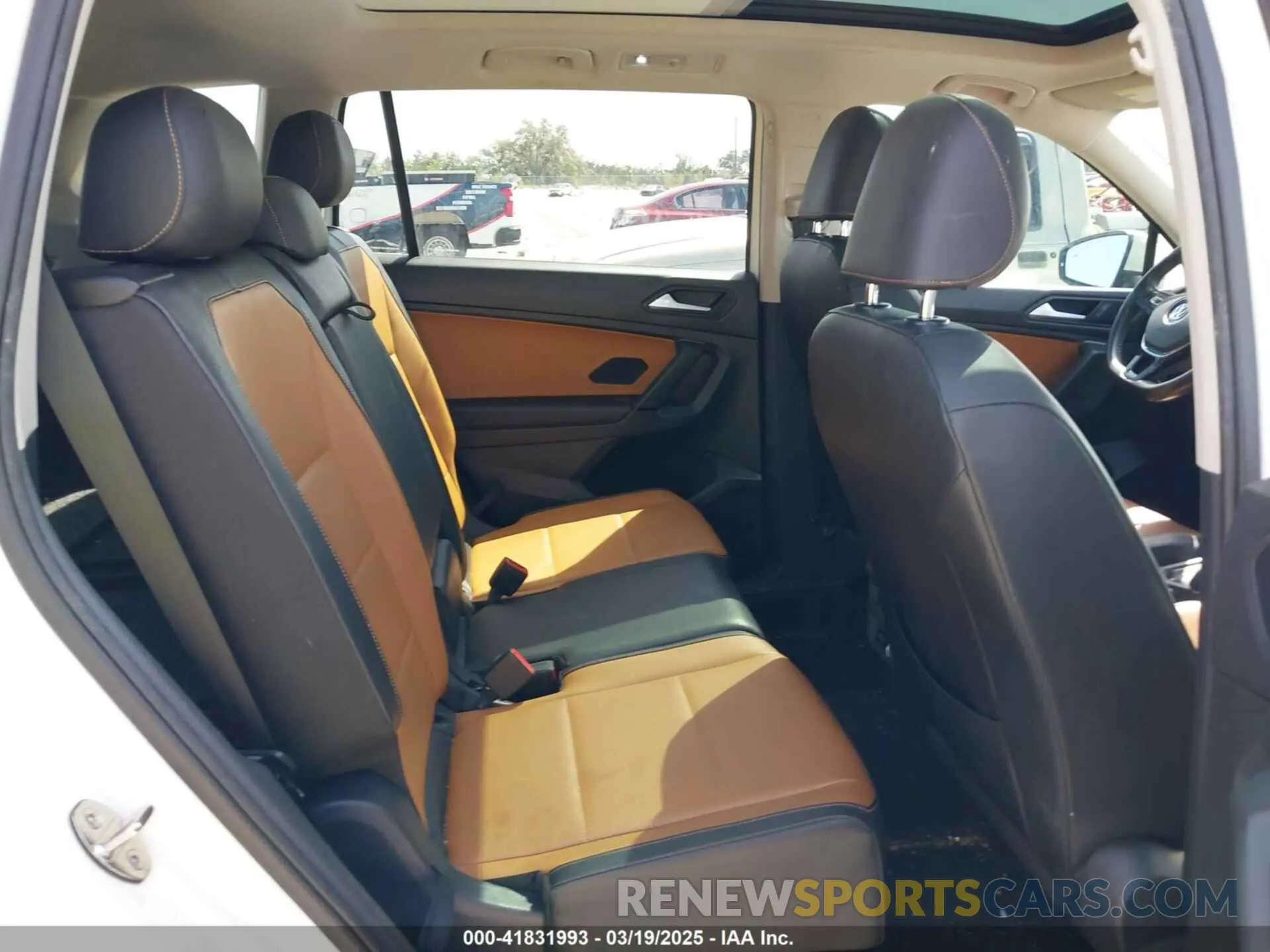 8 Photograph of a damaged car 3VV3B7AX7KM139460 VOLKSWAGEN TIGUAN 2019