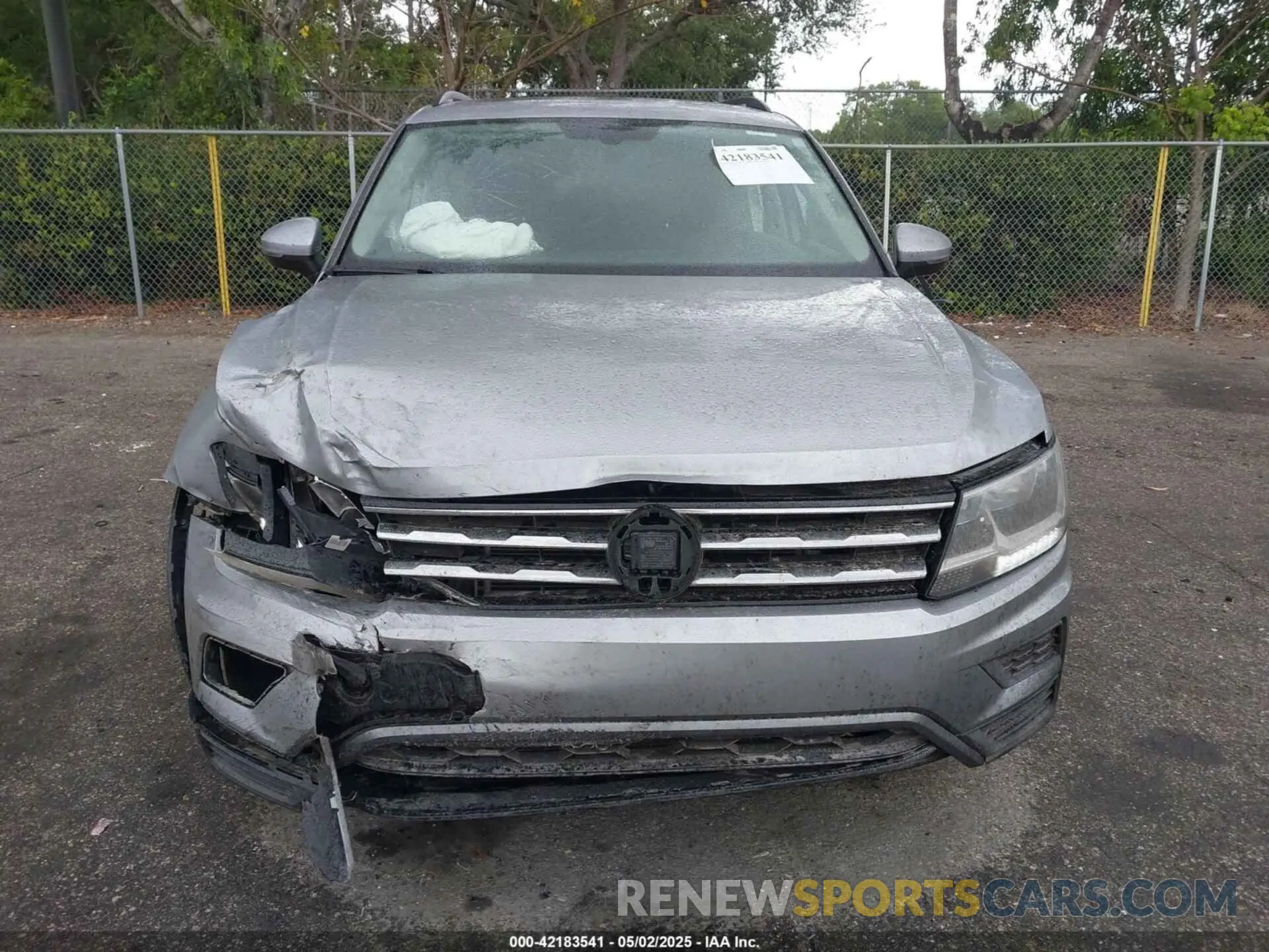 12 Photograph of a damaged car 3VV3B7AX7KM194376 VOLKSWAGEN TIGUAN 2019