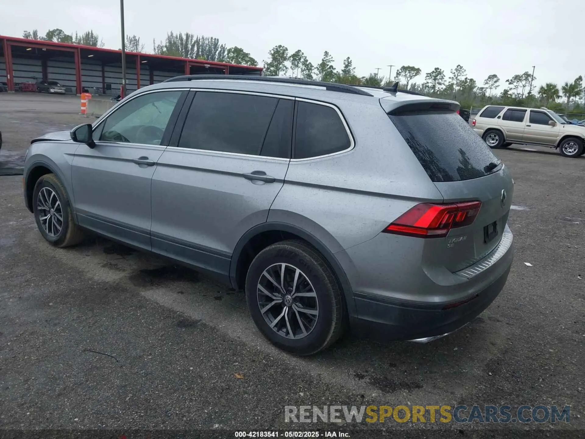 3 Photograph of a damaged car 3VV3B7AX7KM194376 VOLKSWAGEN TIGUAN 2019