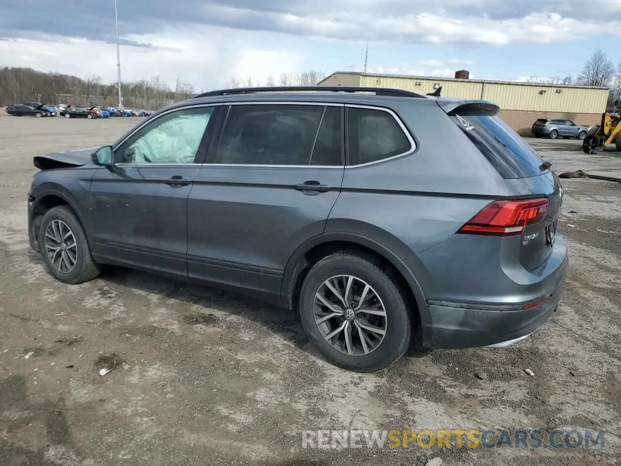 2 Photograph of a damaged car 3VV3B7AX8KM068074 VOLKSWAGEN TIGUAN 2019