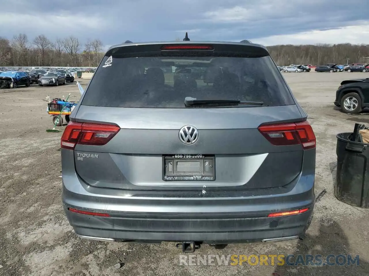 6 Photograph of a damaged car 3VV3B7AX8KM068074 VOLKSWAGEN TIGUAN 2019