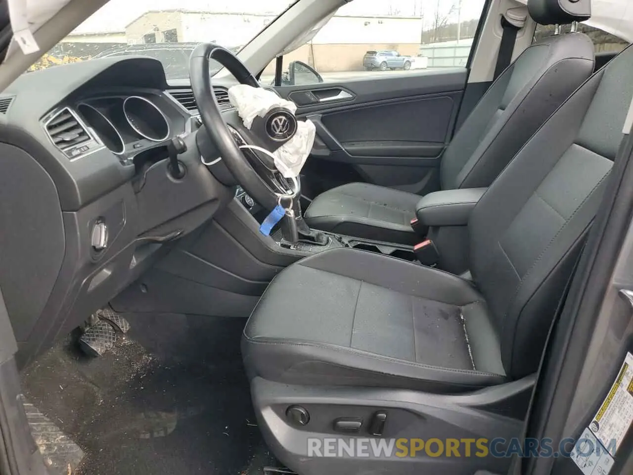 7 Photograph of a damaged car 3VV3B7AX8KM068074 VOLKSWAGEN TIGUAN 2019