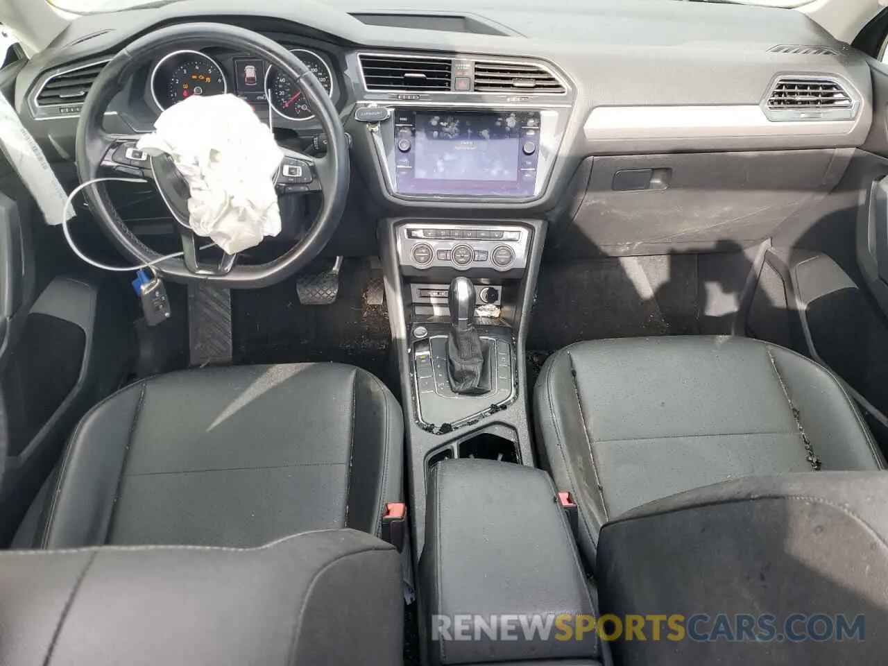 8 Photograph of a damaged car 3VV3B7AX8KM068074 VOLKSWAGEN TIGUAN 2019