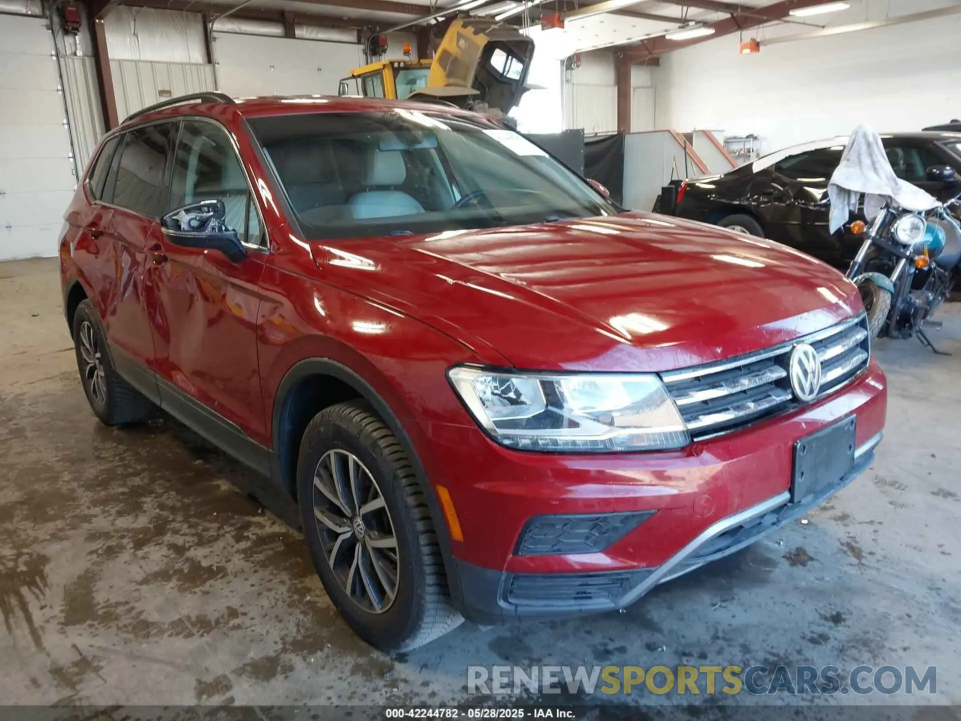 1 Photograph of a damaged car 3VV3B7AX8KM126023 VOLKSWAGEN TIGUAN 2019