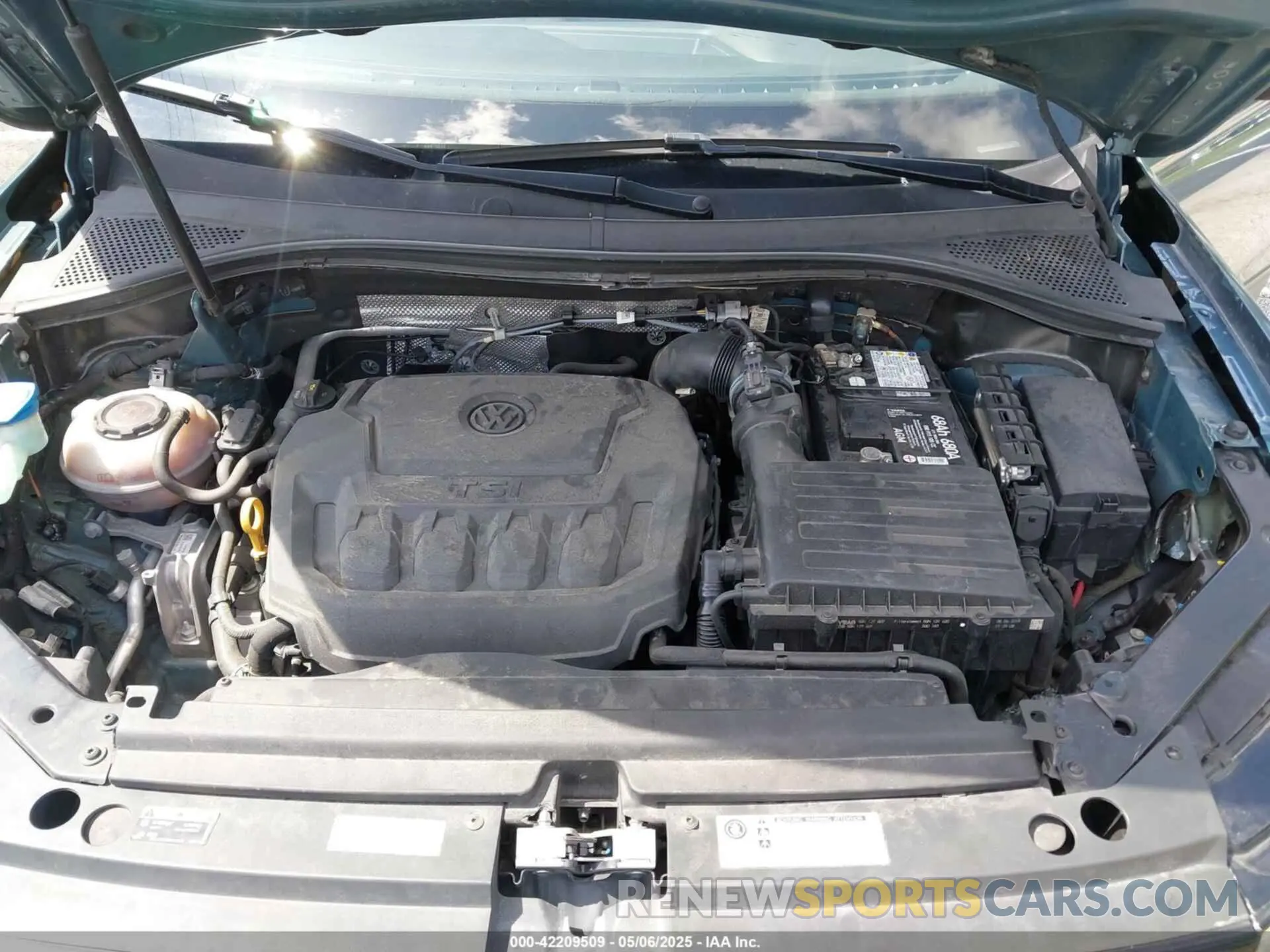 10 Photograph of a damaged car 3VV3B7AX8KM171057 VOLKSWAGEN TIGUAN 2019