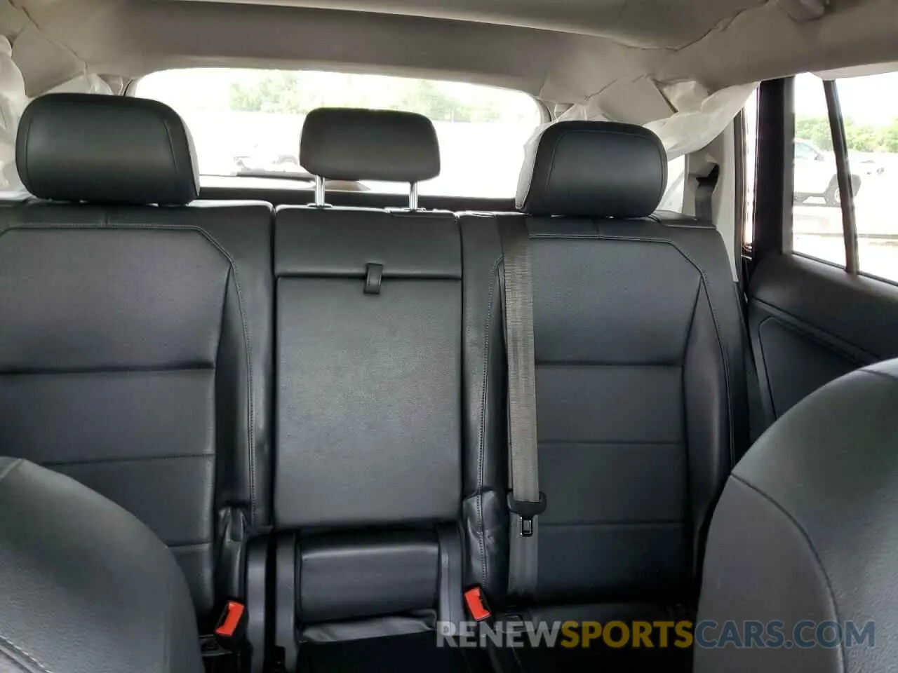 10 Photograph of a damaged car 3VV3B7AX8KM187579 VOLKSWAGEN TIGUAN 2019