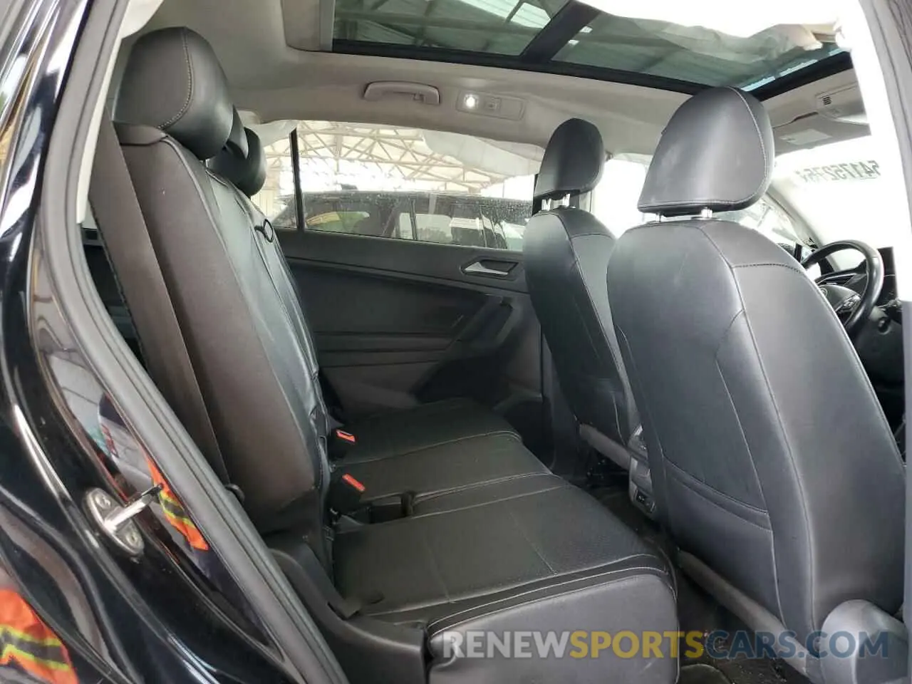 11 Photograph of a damaged car 3VV3B7AX8KM187579 VOLKSWAGEN TIGUAN 2019