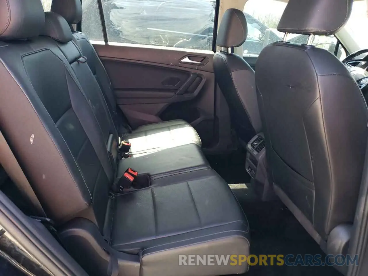 11 Photograph of a damaged car 3VV3B7AX8KM190398 VOLKSWAGEN TIGUAN 2019