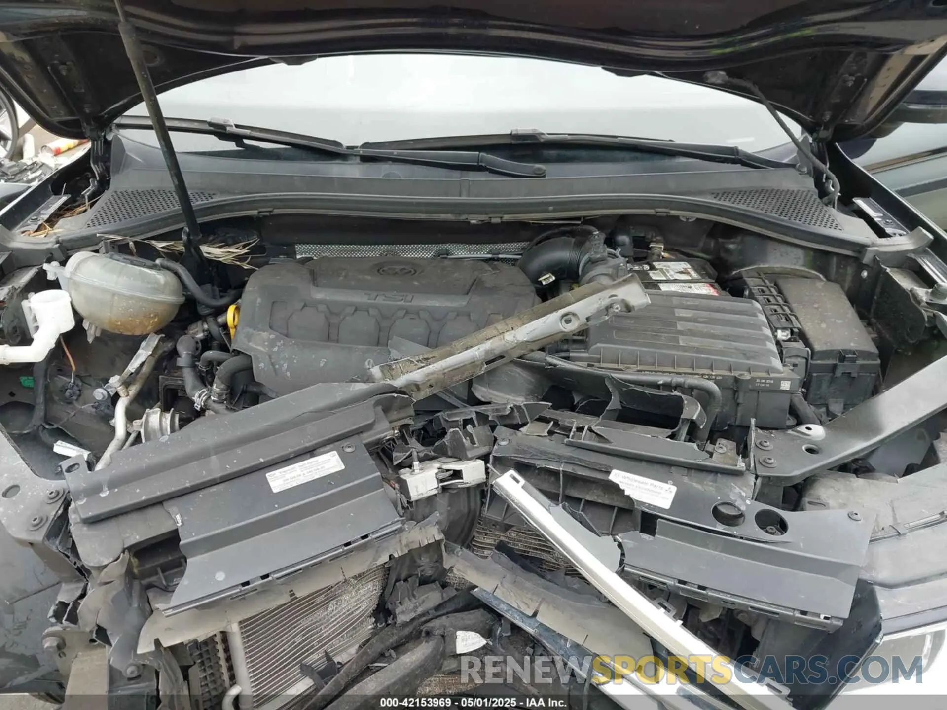 10 Photograph of a damaged car 3VV3B7AX9KM006585 VOLKSWAGEN TIGUAN 2019