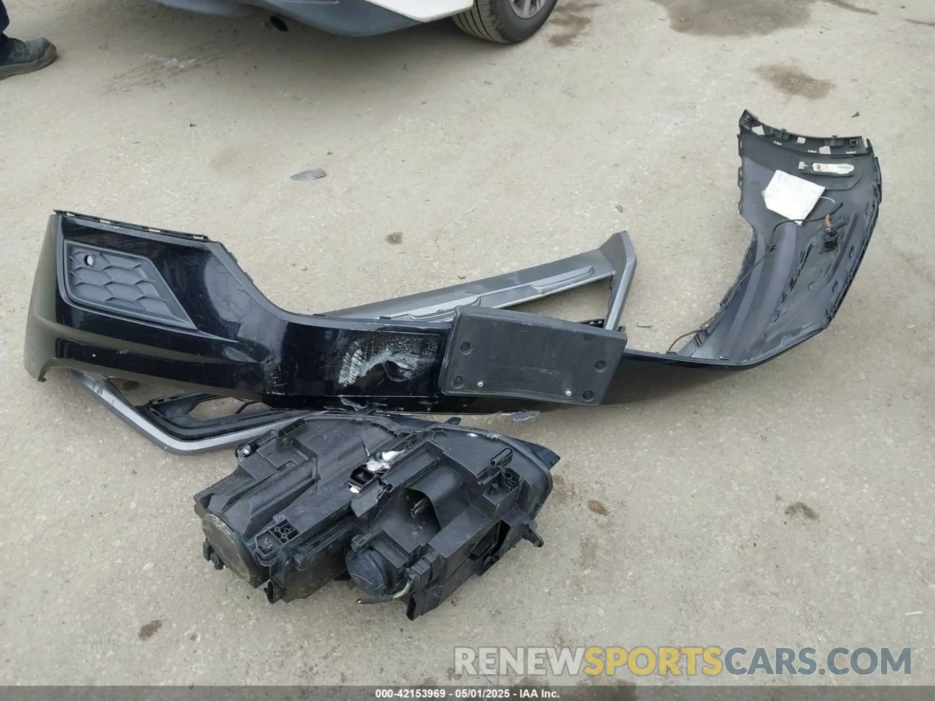 12 Photograph of a damaged car 3VV3B7AX9KM006585 VOLKSWAGEN TIGUAN 2019