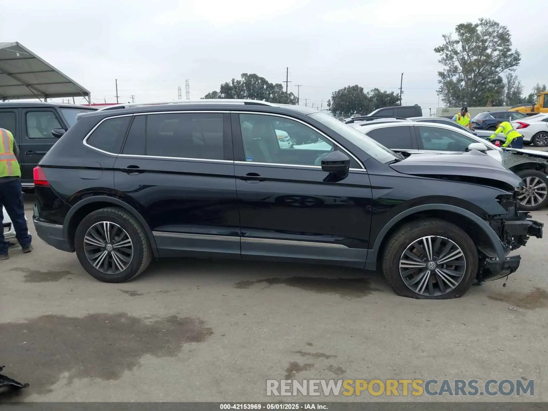 14 Photograph of a damaged car 3VV3B7AX9KM006585 VOLKSWAGEN TIGUAN 2019