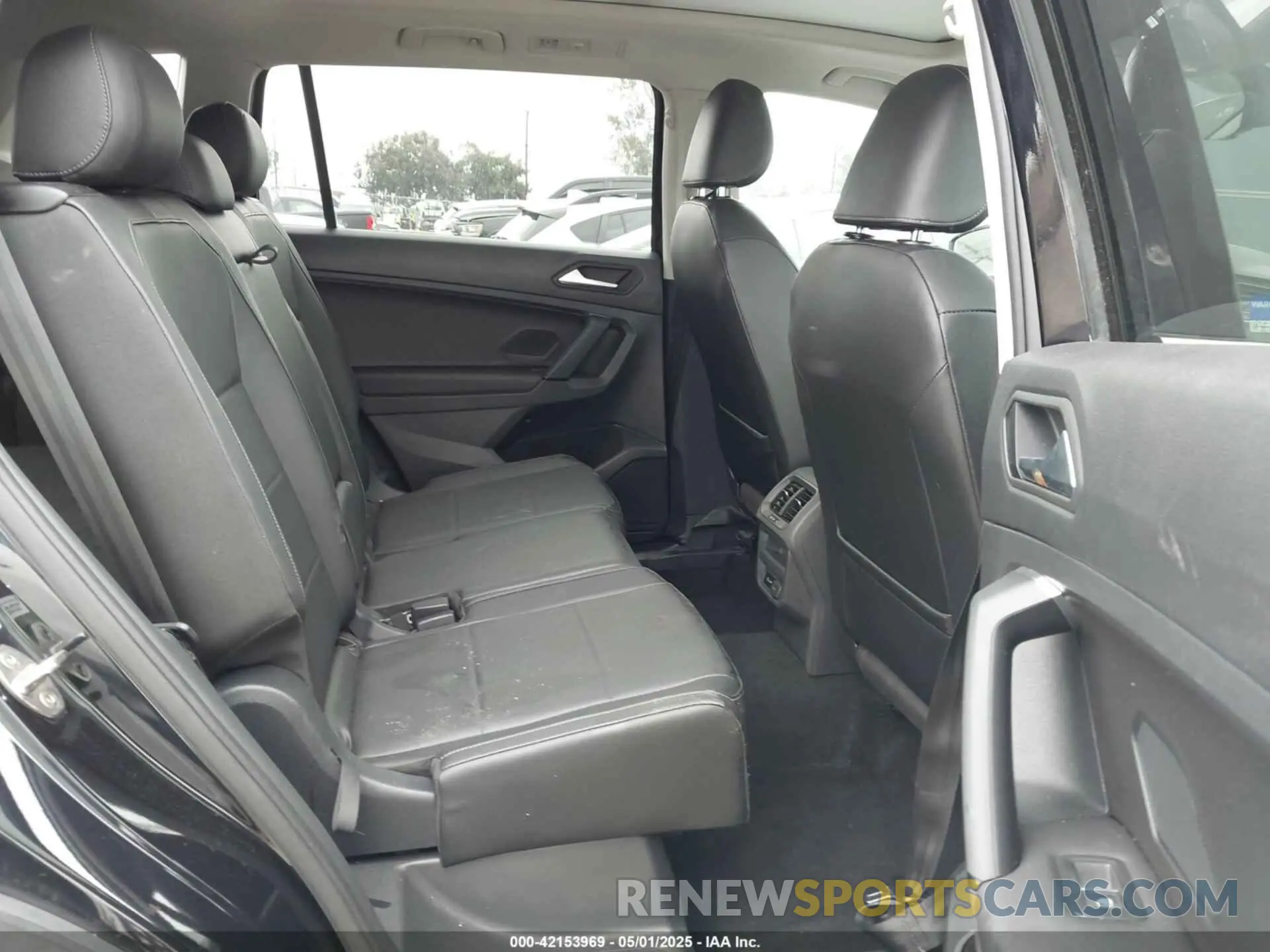 8 Photograph of a damaged car 3VV3B7AX9KM006585 VOLKSWAGEN TIGUAN 2019