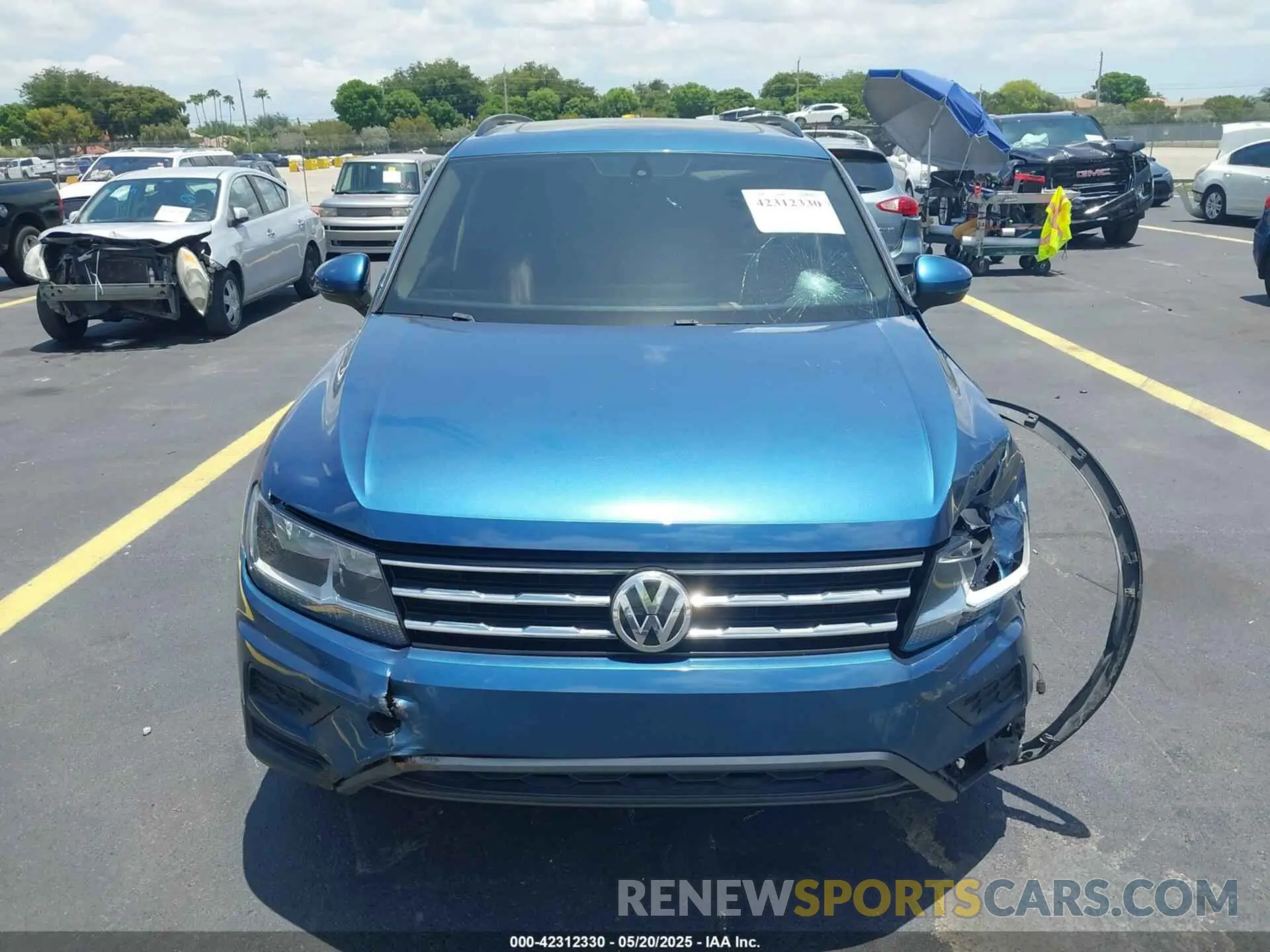 12 Photograph of a damaged car 3VV3B7AX9KM057438 VOLKSWAGEN TIGUAN 2019