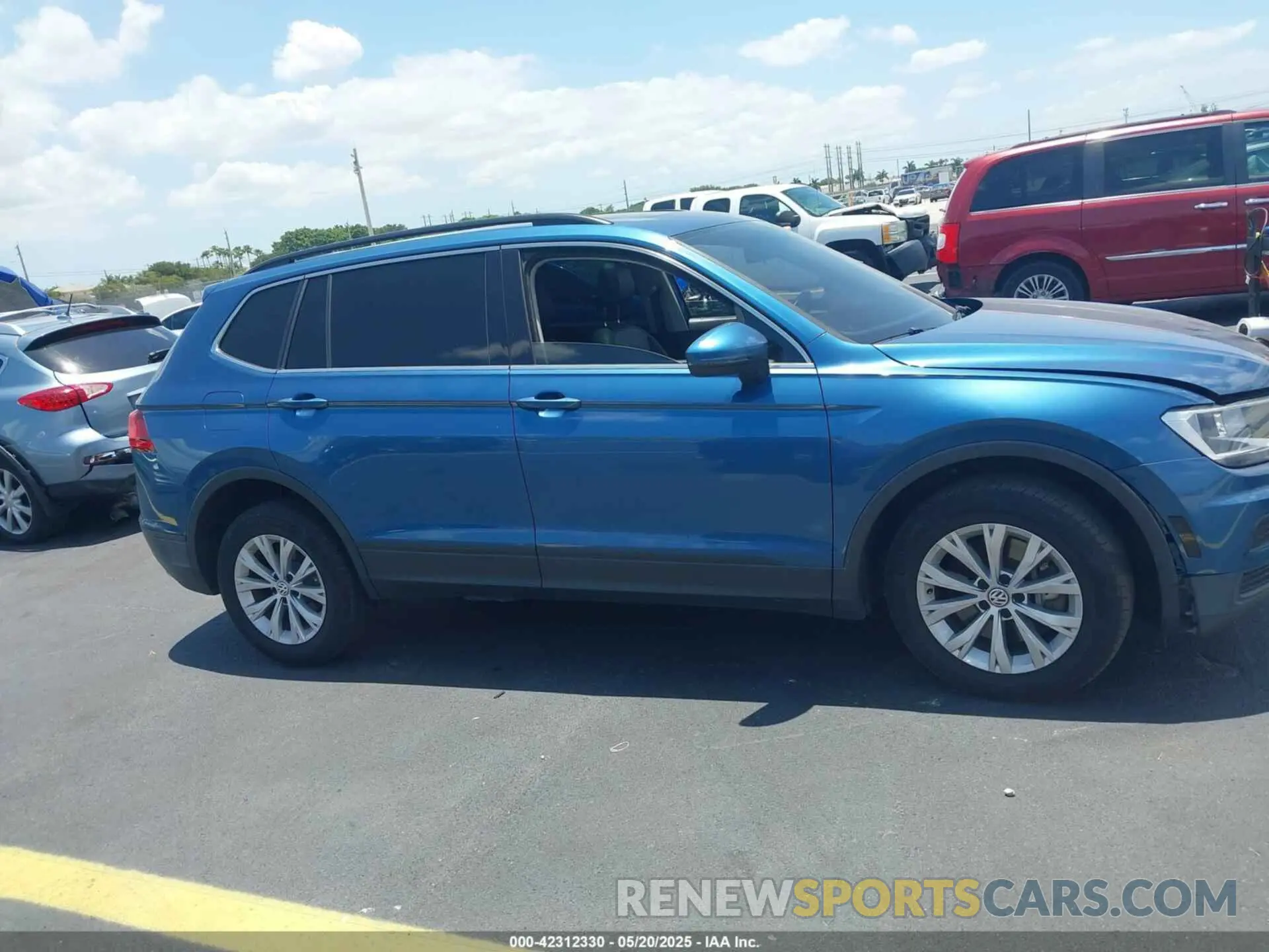 13 Photograph of a damaged car 3VV3B7AX9KM057438 VOLKSWAGEN TIGUAN 2019