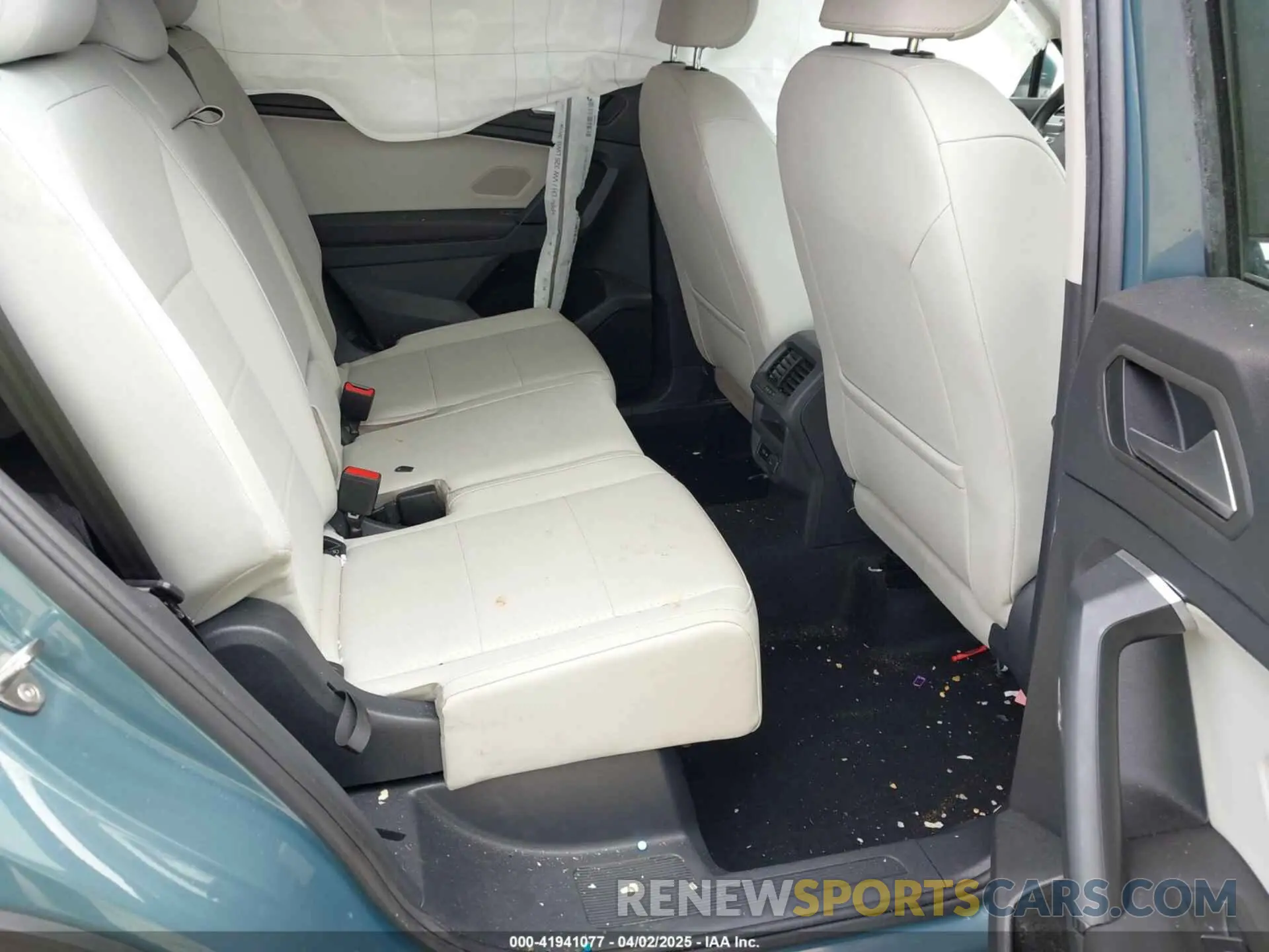 8 Photograph of a damaged car 3VV3B7AX9KM094585 VOLKSWAGEN TIGUAN 2019