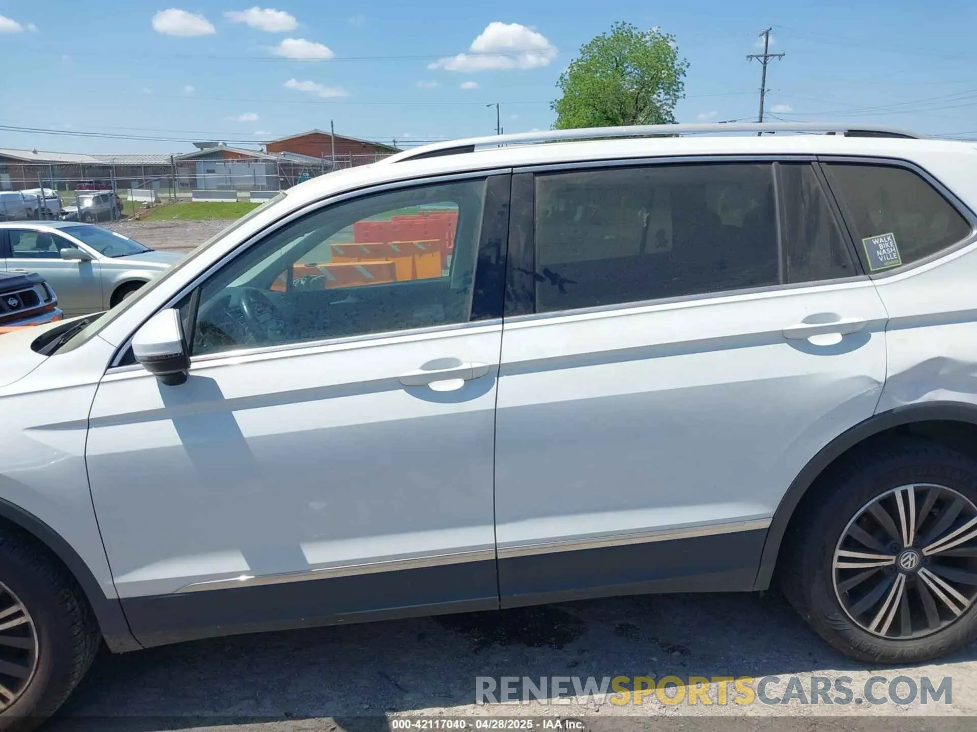 14 Photograph of a damaged car 3VV3B7AX9KM189485 VOLKSWAGEN TIGUAN 2019