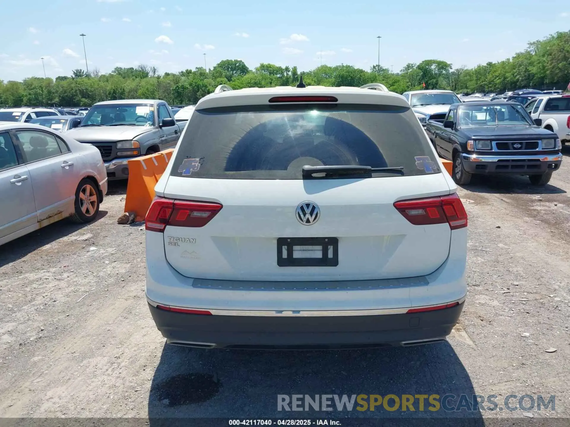 16 Photograph of a damaged car 3VV3B7AX9KM189485 VOLKSWAGEN TIGUAN 2019