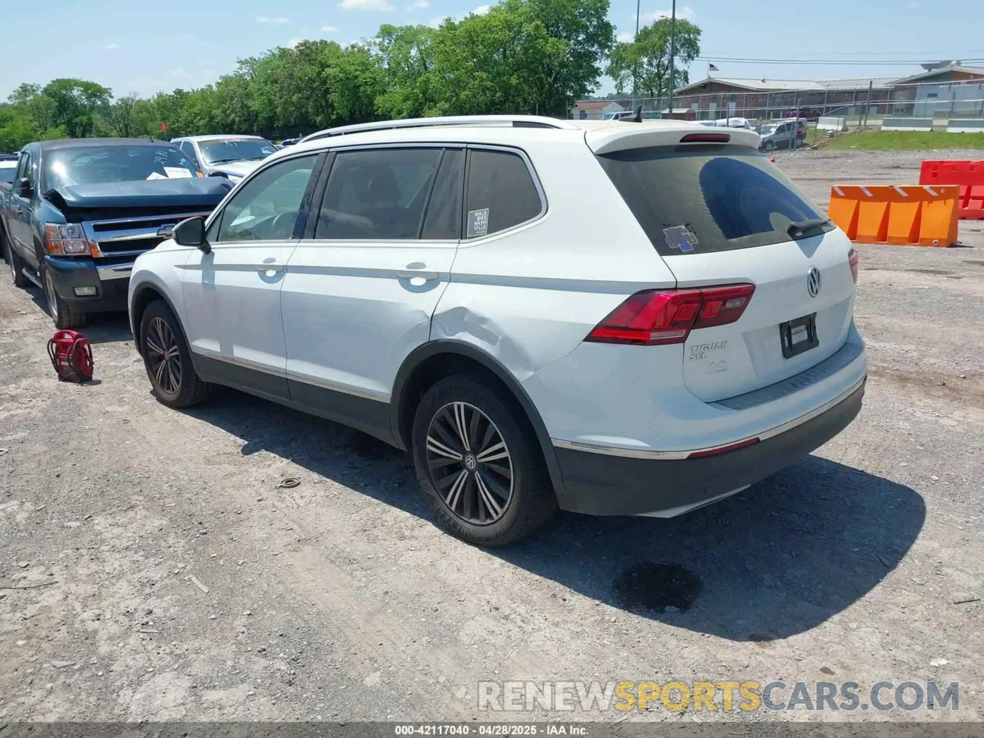 3 Photograph of a damaged car 3VV3B7AX9KM189485 VOLKSWAGEN TIGUAN 2019