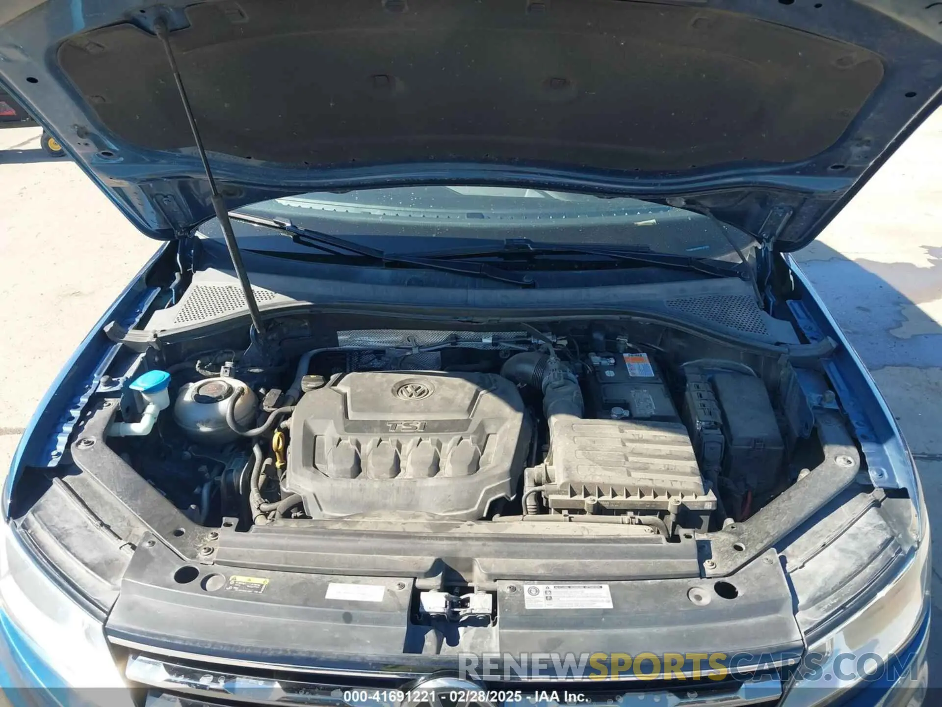 10 Photograph of a damaged car 3VV3B7AX9KM197862 VOLKSWAGEN TIGUAN 2019